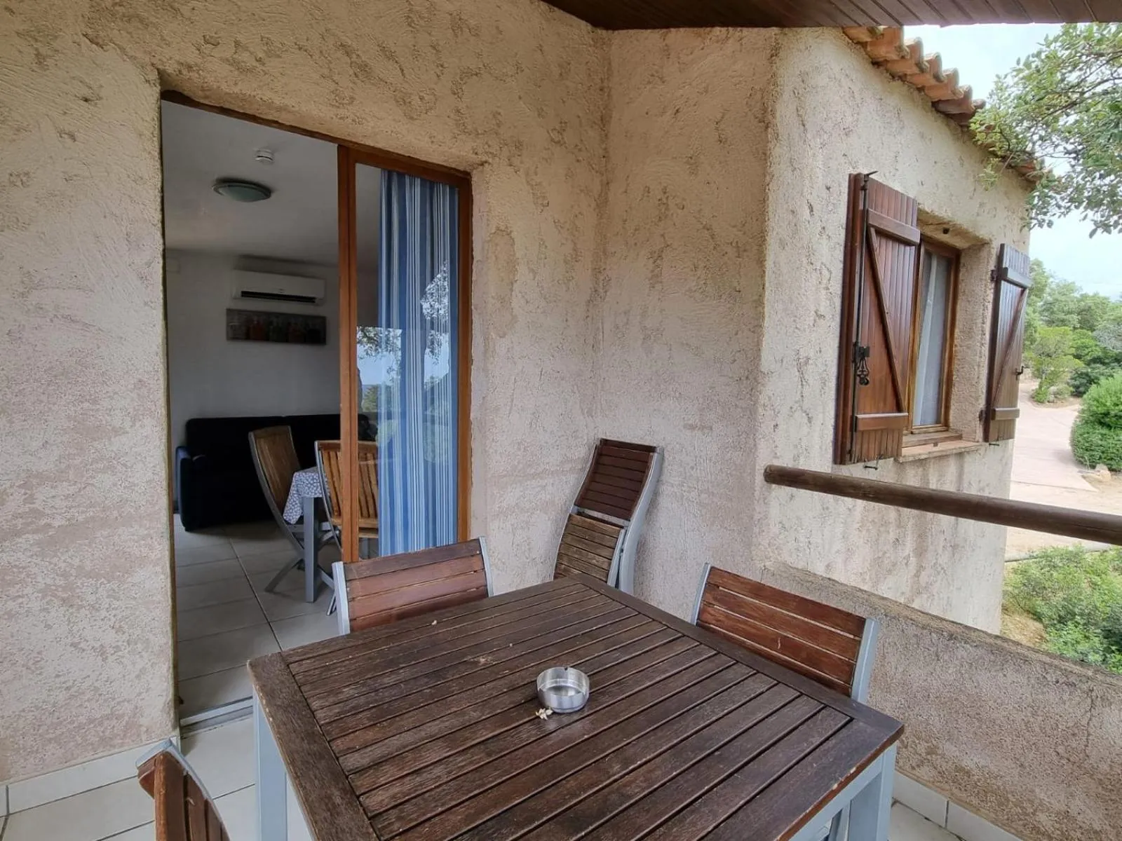 Patio in Bungalows Du Maquis