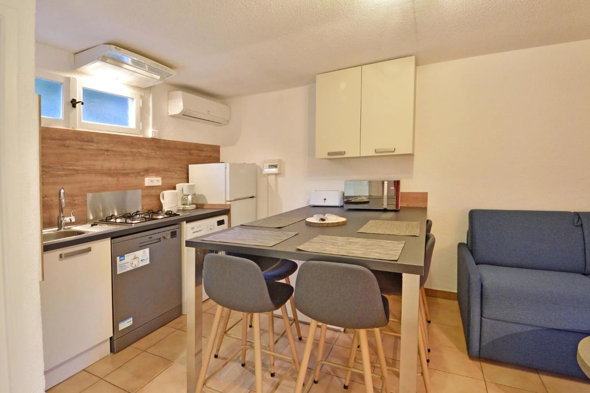 Property building in Bungalows Du Maquis