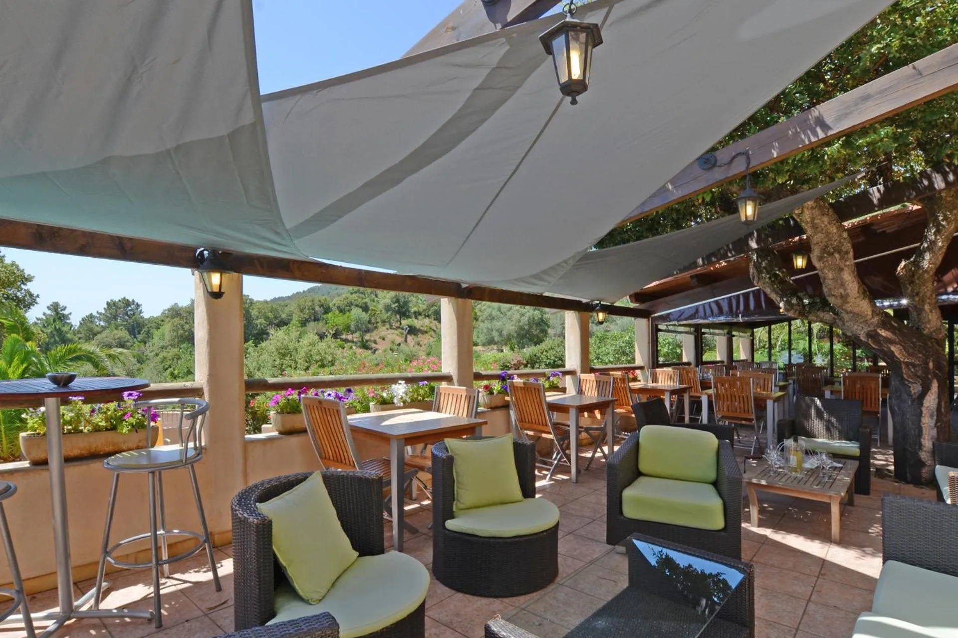 Patio in Bungalows Du Maquis
