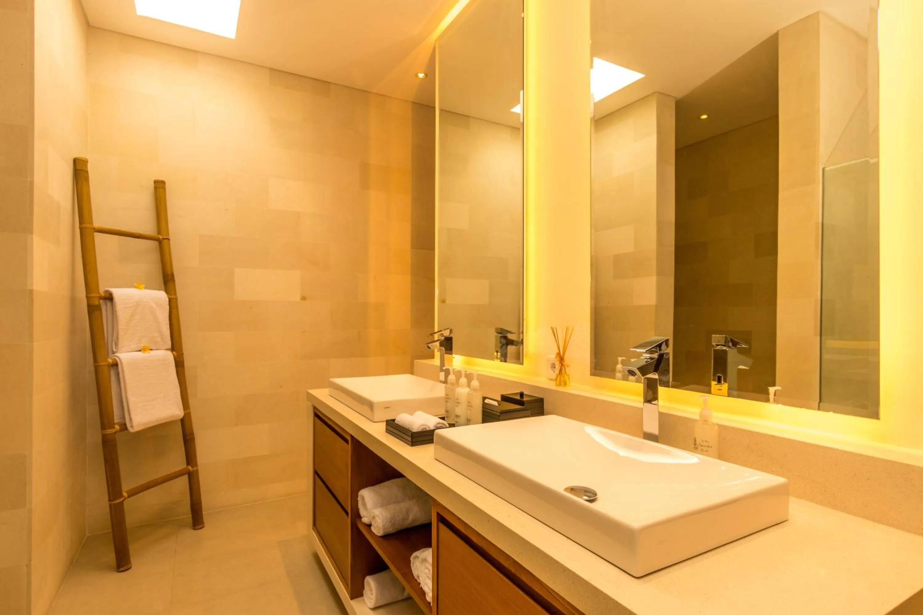 Bathroom in Villa Seriska Jimbaran