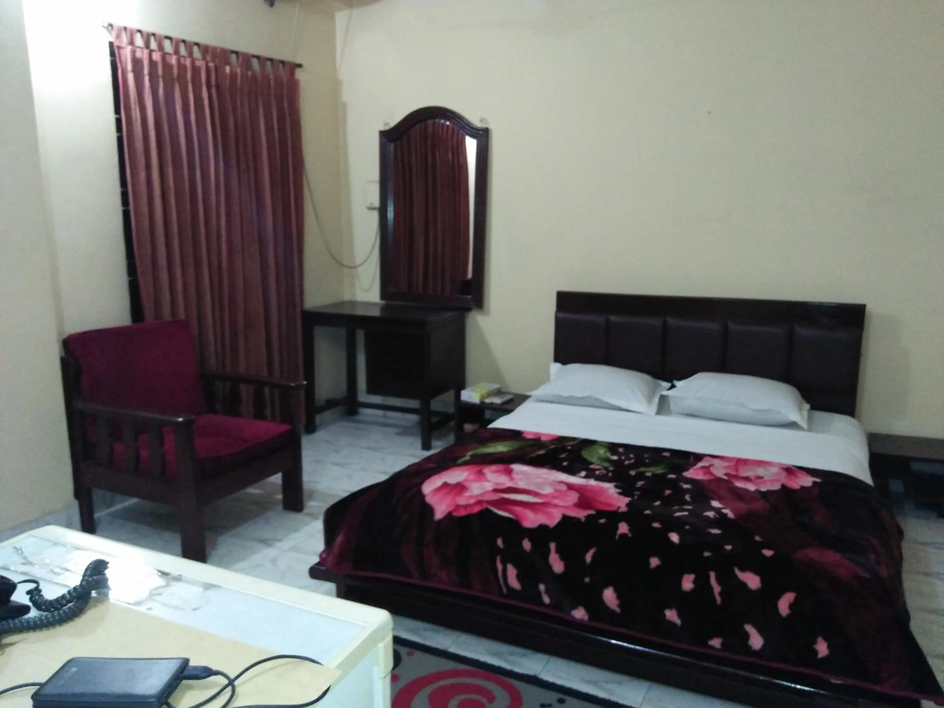 Bed in Hotel Plaza