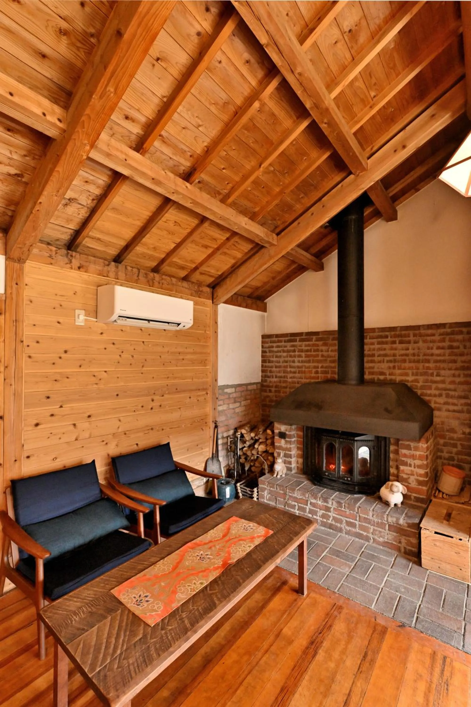 fireplace in Shikinosato Hanamura