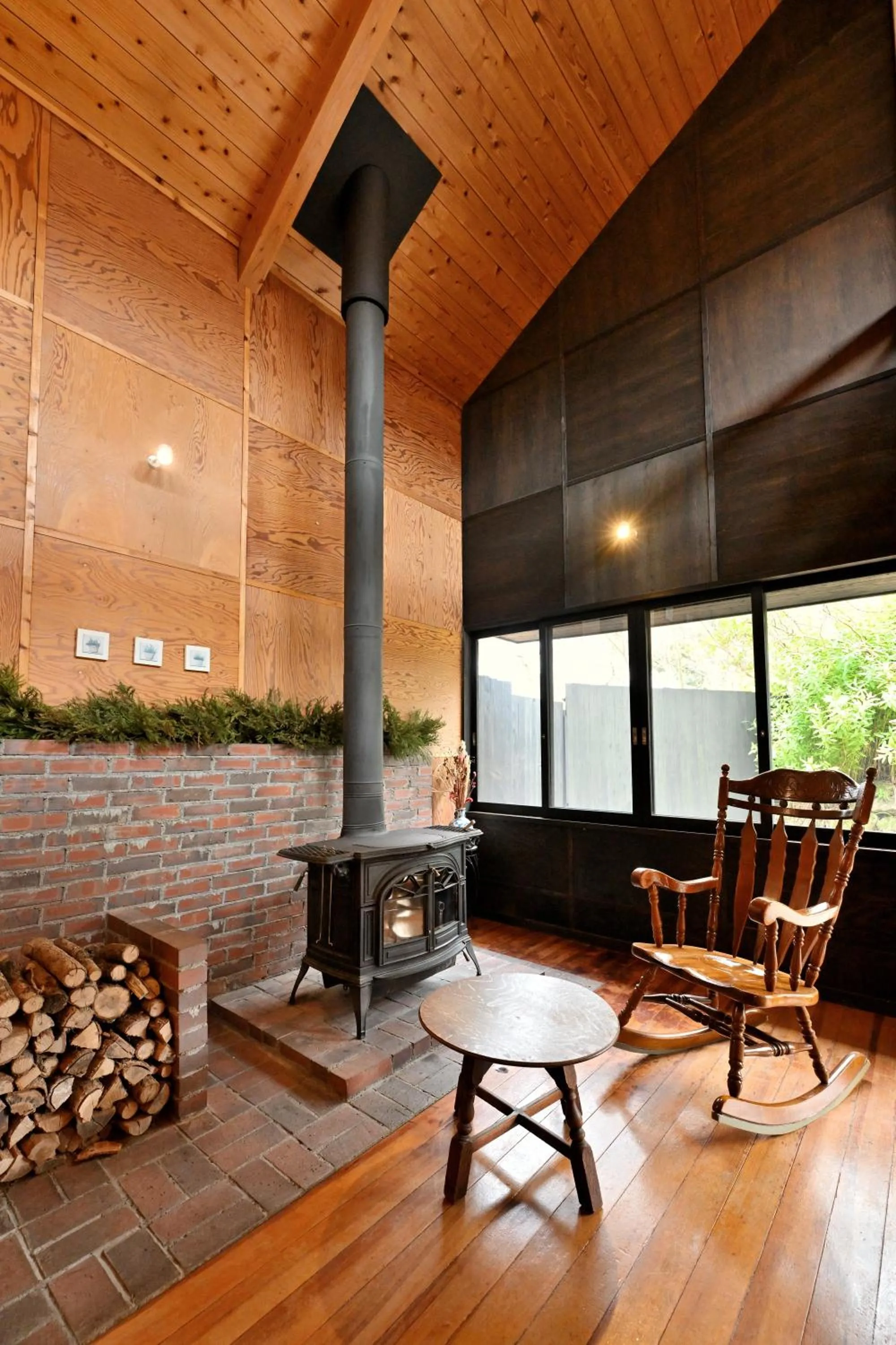 fireplace in Shikinosato Hanamura