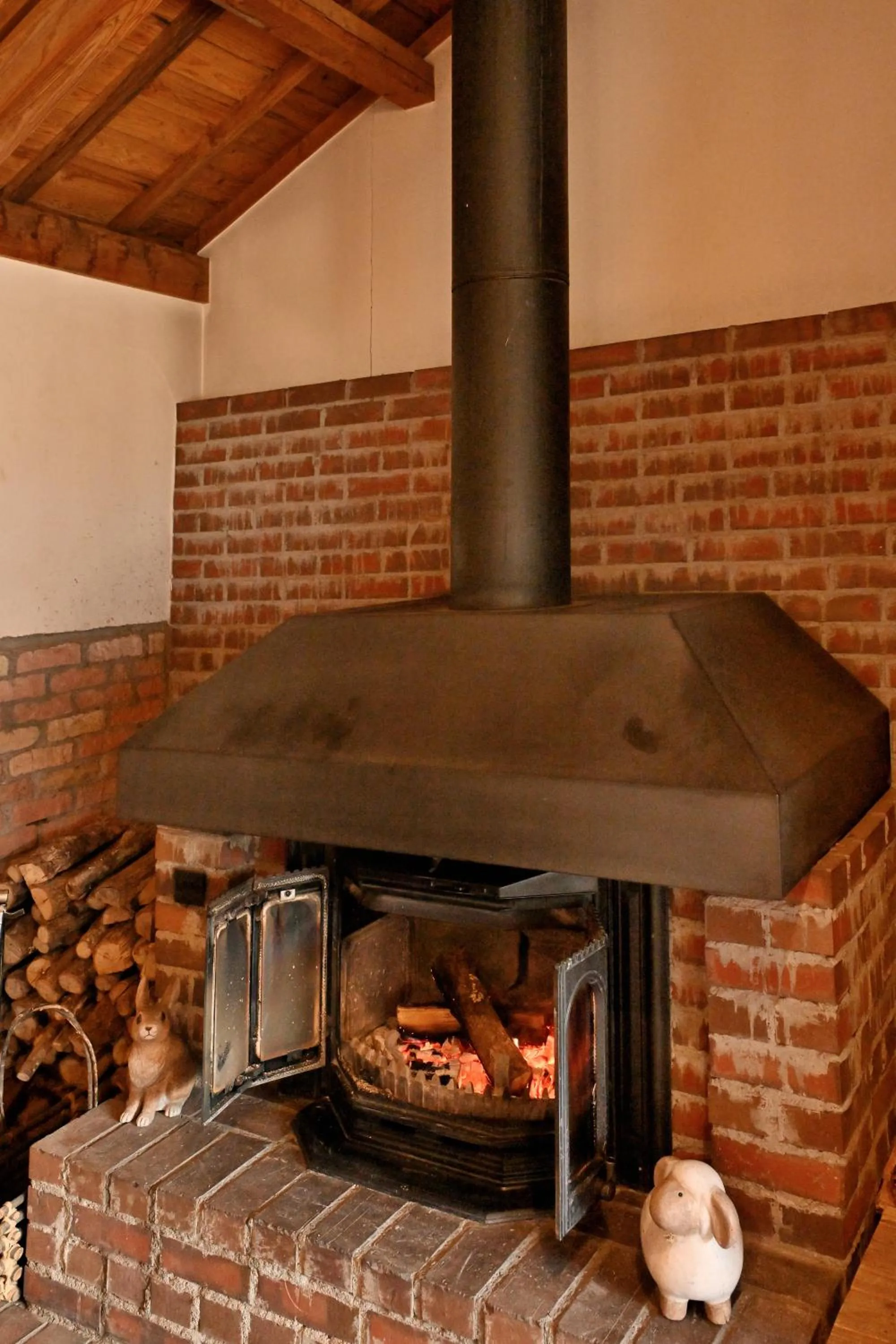 fireplace in Shikinosato Hanamura