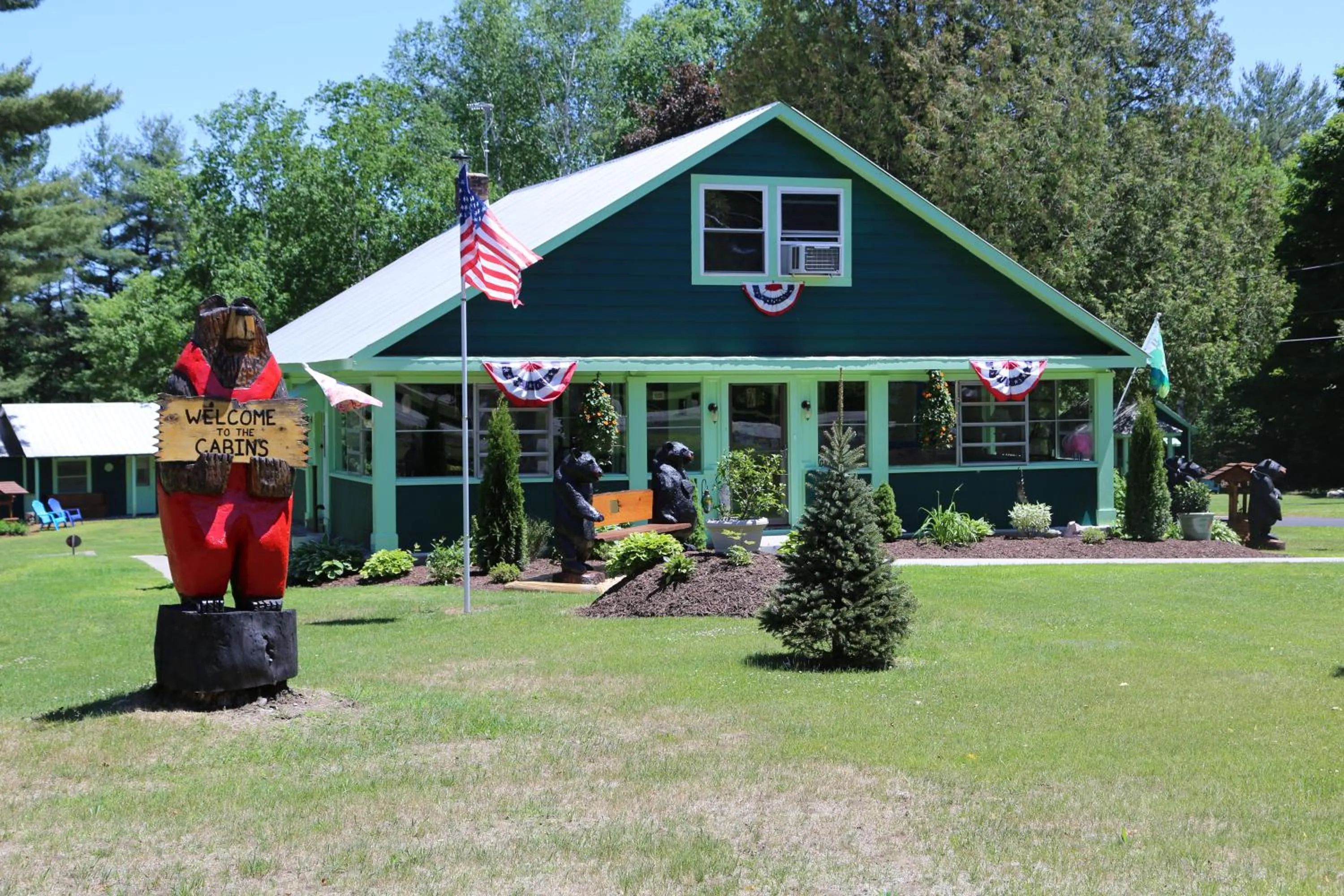 Property building in Rowe's Adirondack Cabins of Schroon Lake
