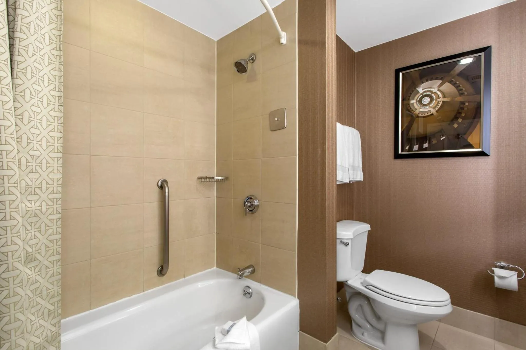 Bedroom in Omni Providence