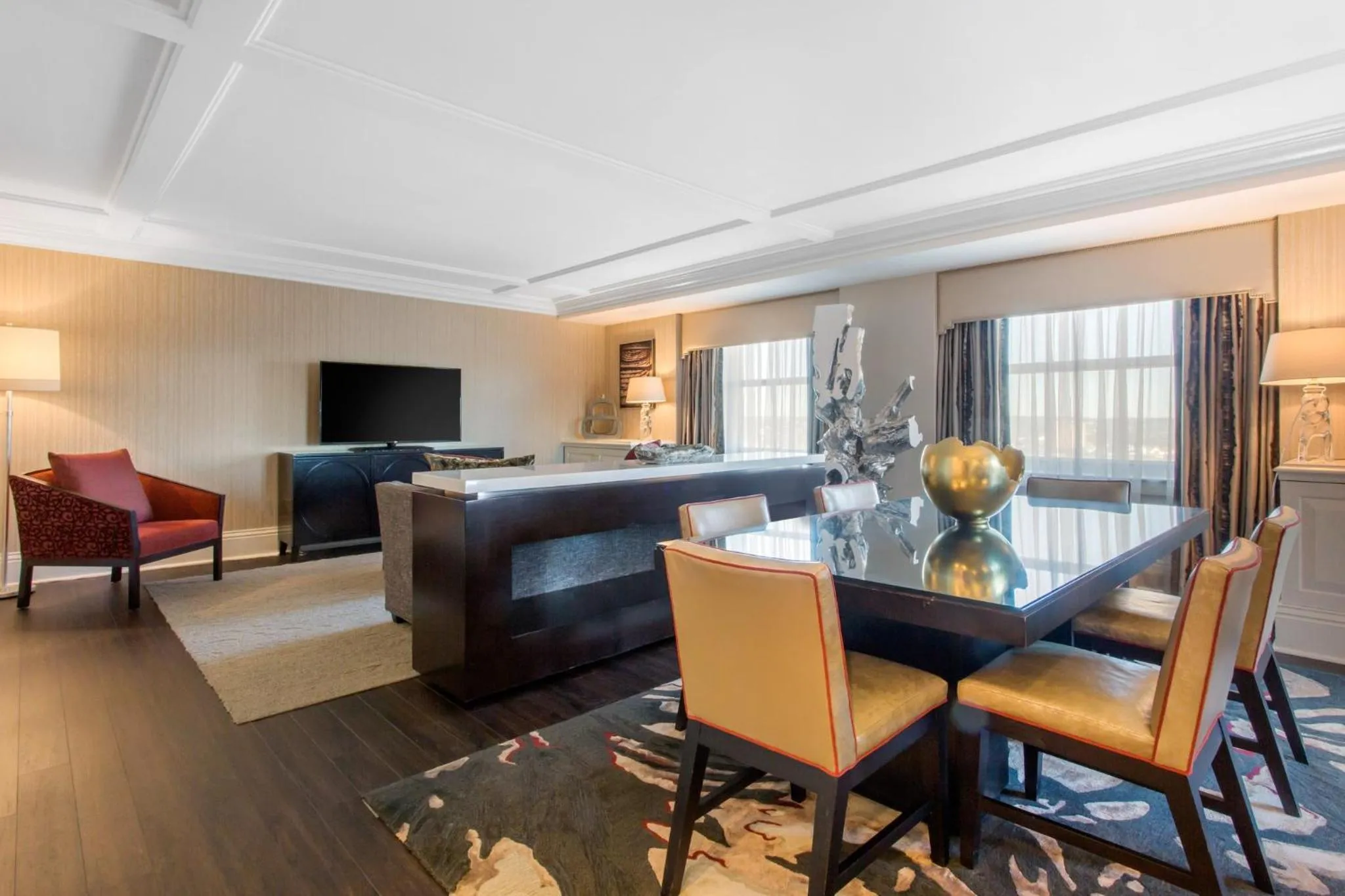 Photo of the whole room in Omni Providence