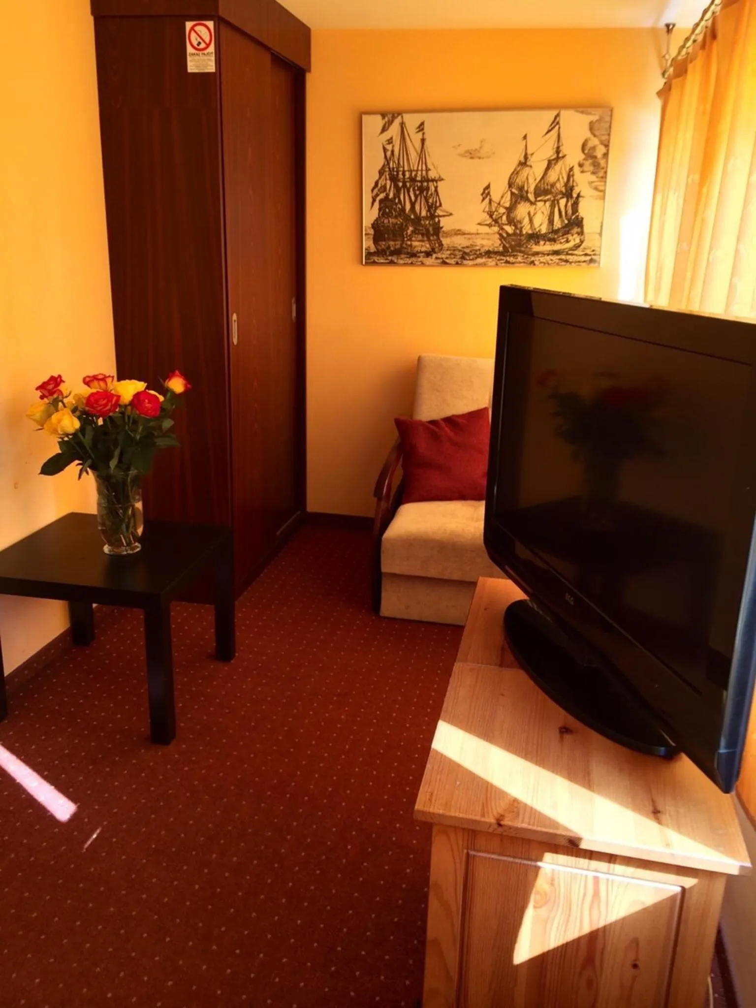 TV and multimedia, Bed in Botel Gracia