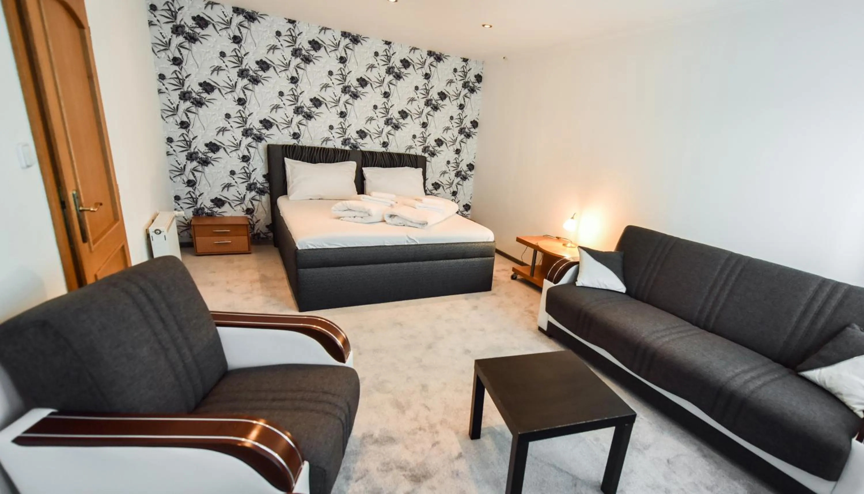 Photo of the whole room, Bed in Botel Gracia