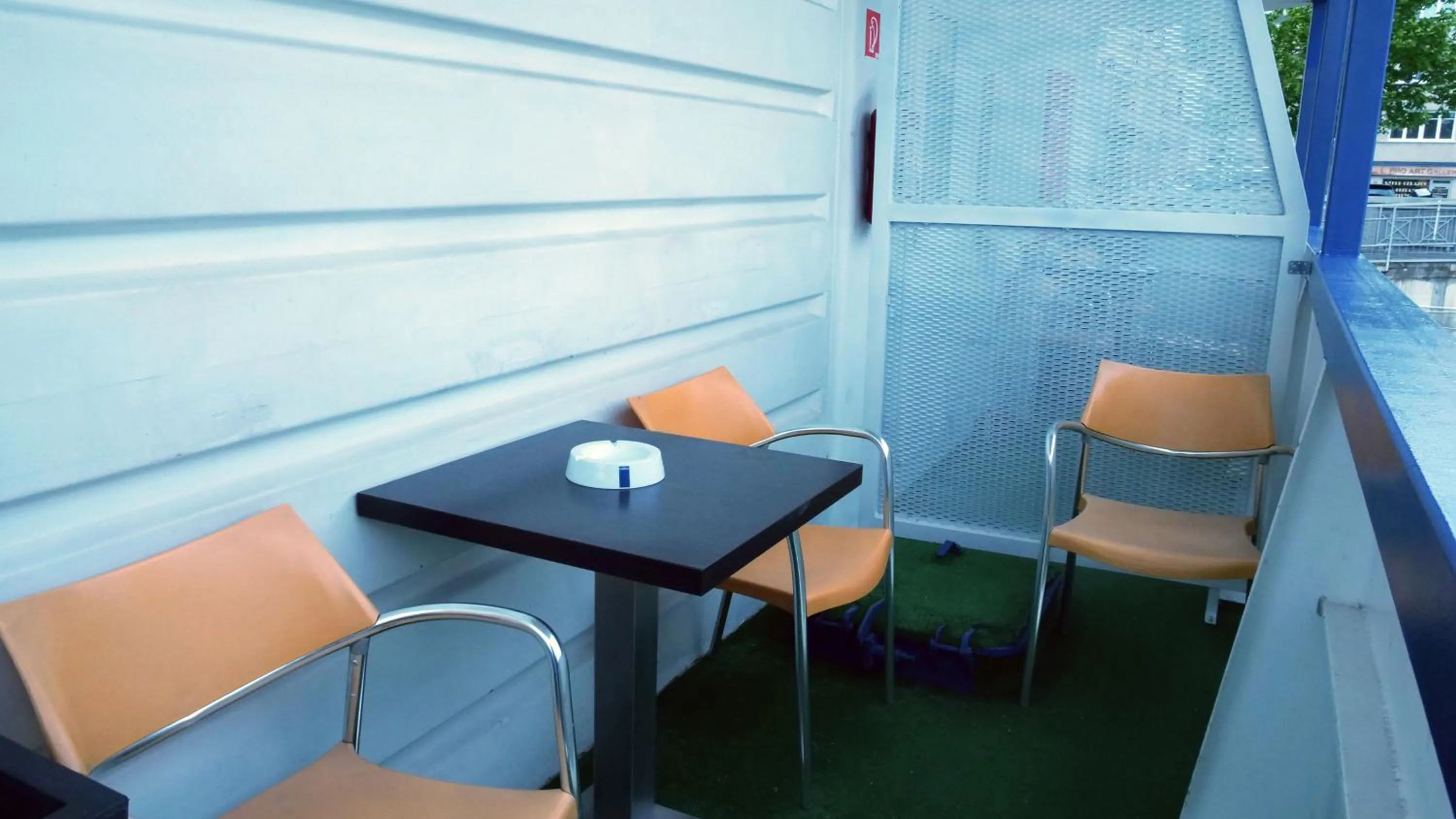 Seating area in Botel Gracia