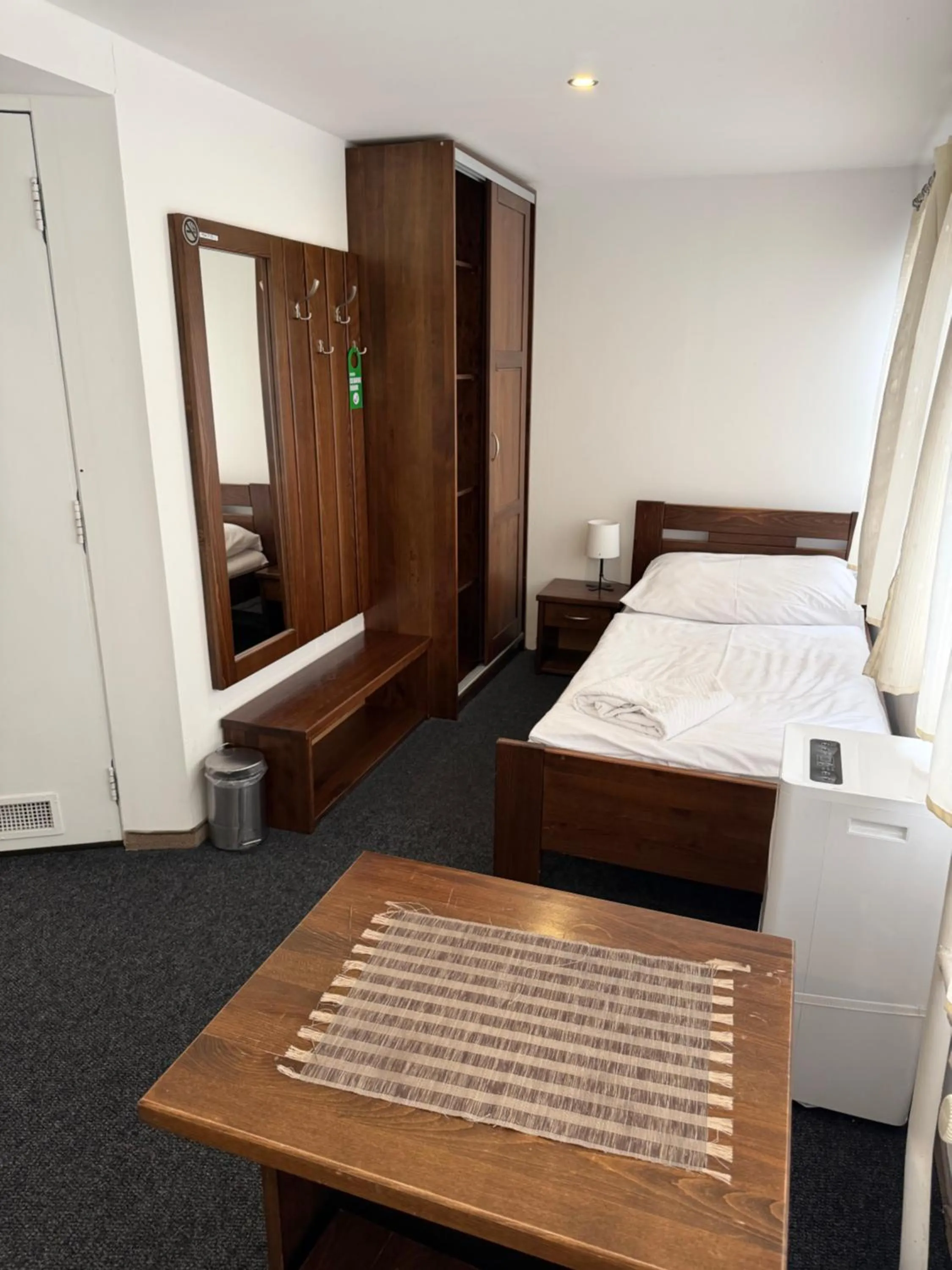 Photo of the whole room, Bed in Botel Gracia