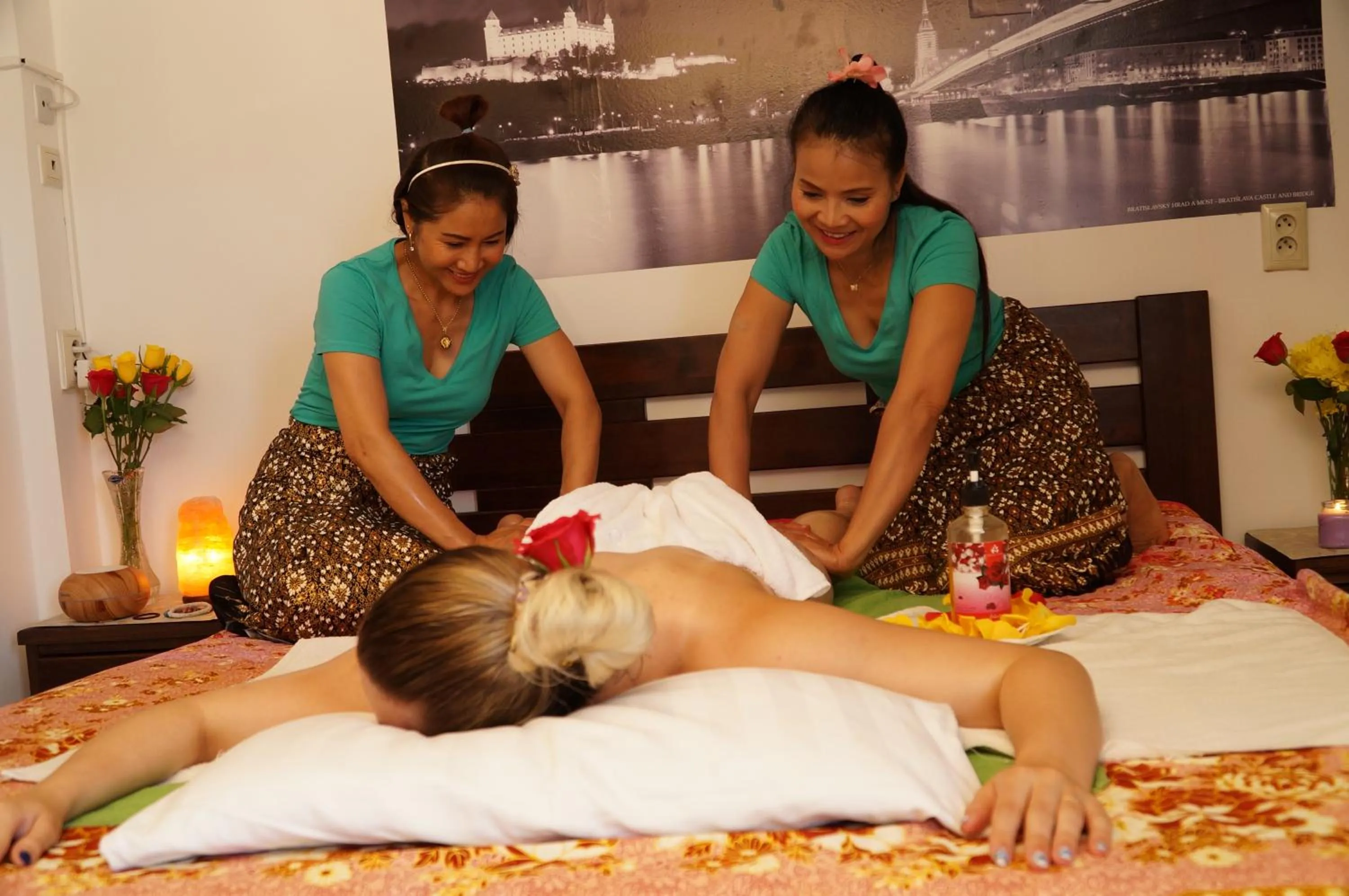 Massage, Bed in Botel Gracia