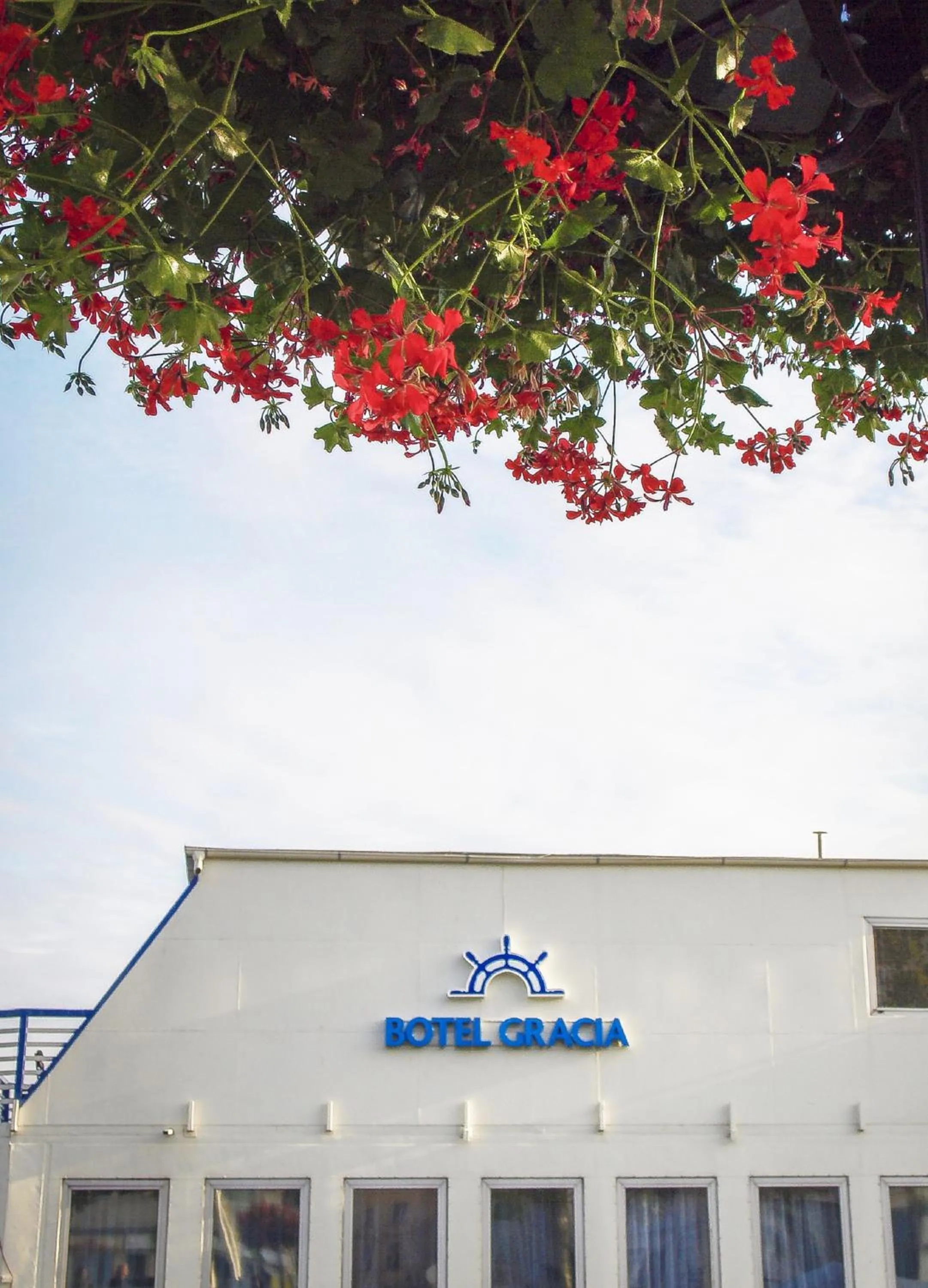 Property logo or sign in Botel Gracia