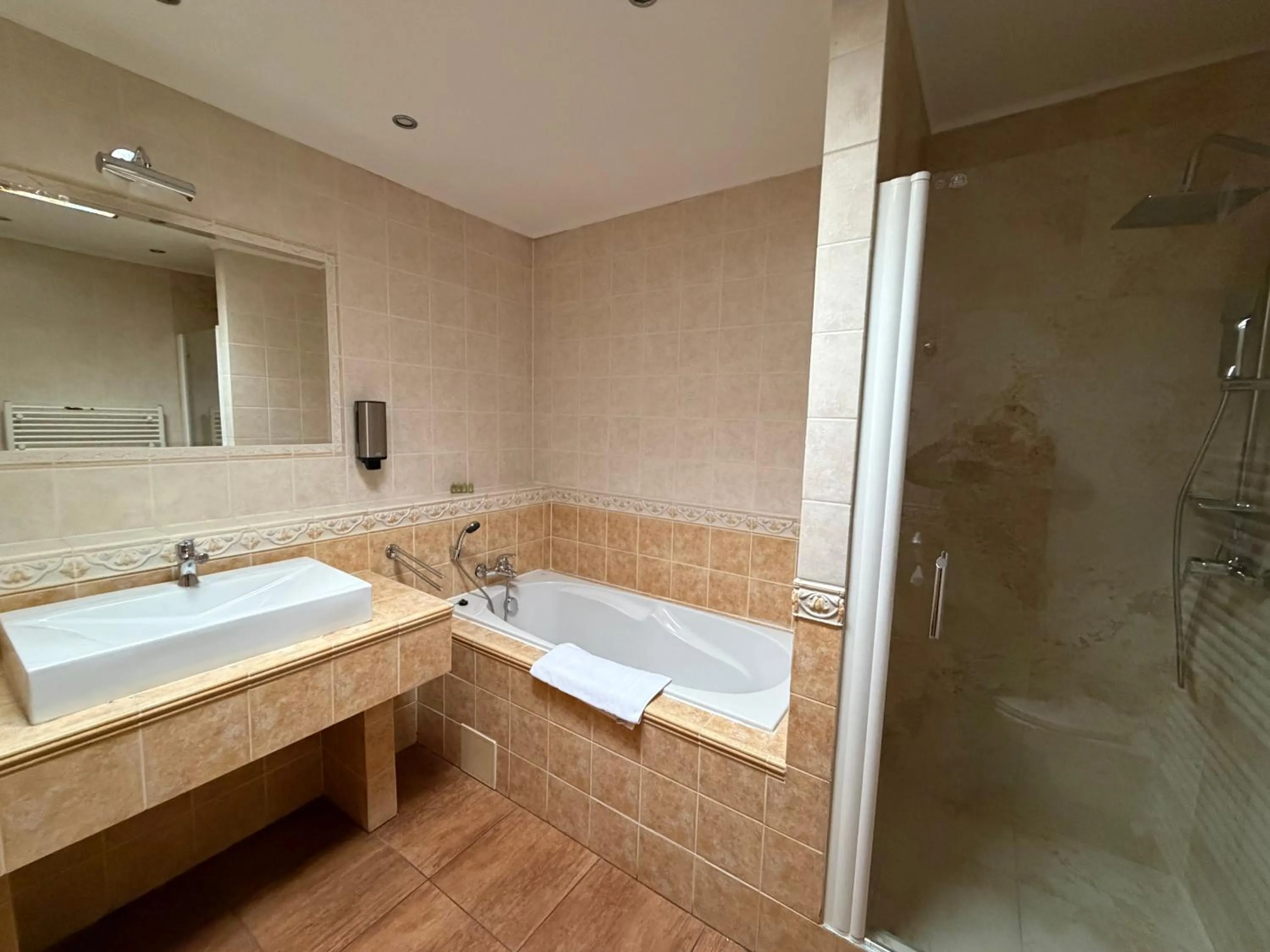 Bathroom in Botel Gracia