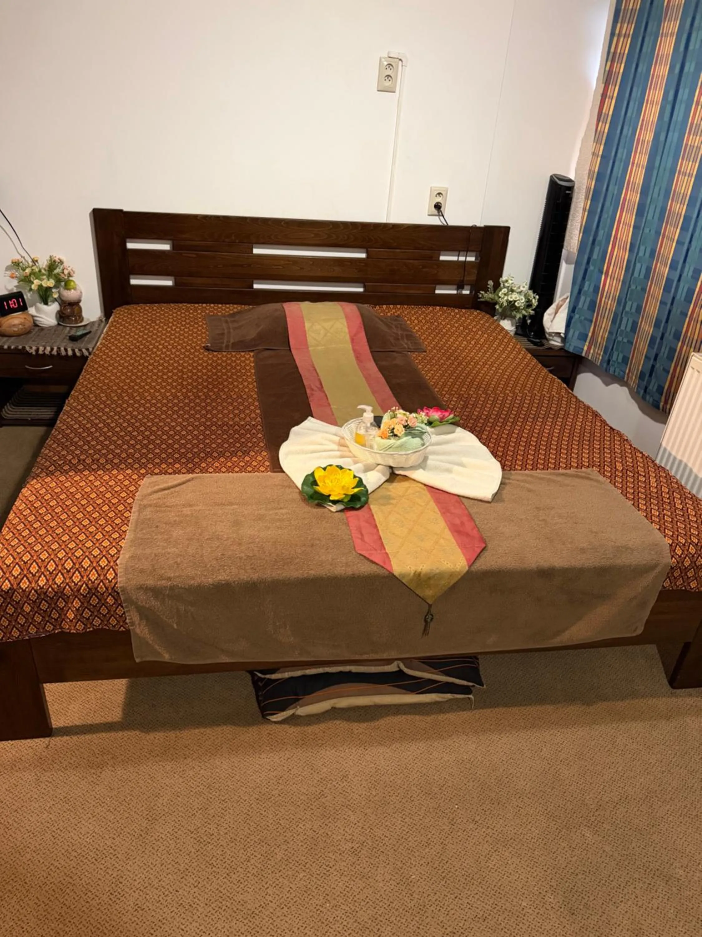 Massage, Bed in Botel Gracia