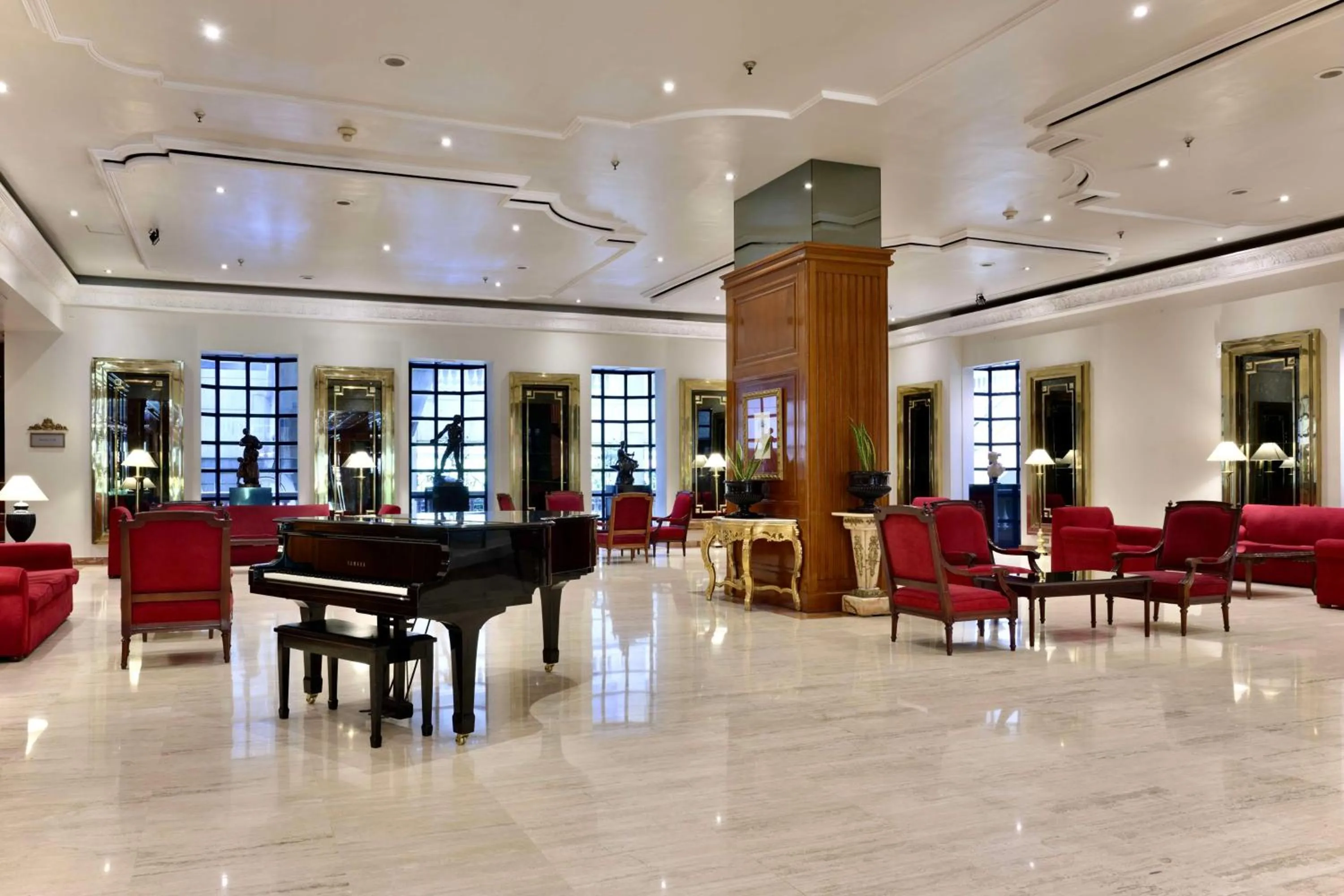 Lounge or bar in Meliá Caracas