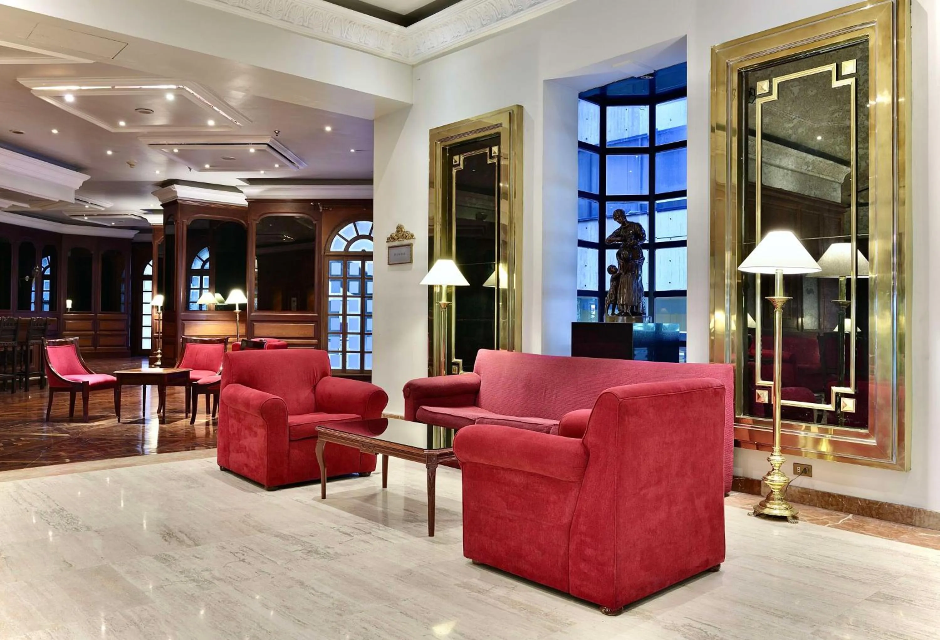 Lounge or bar in Meliá Caracas