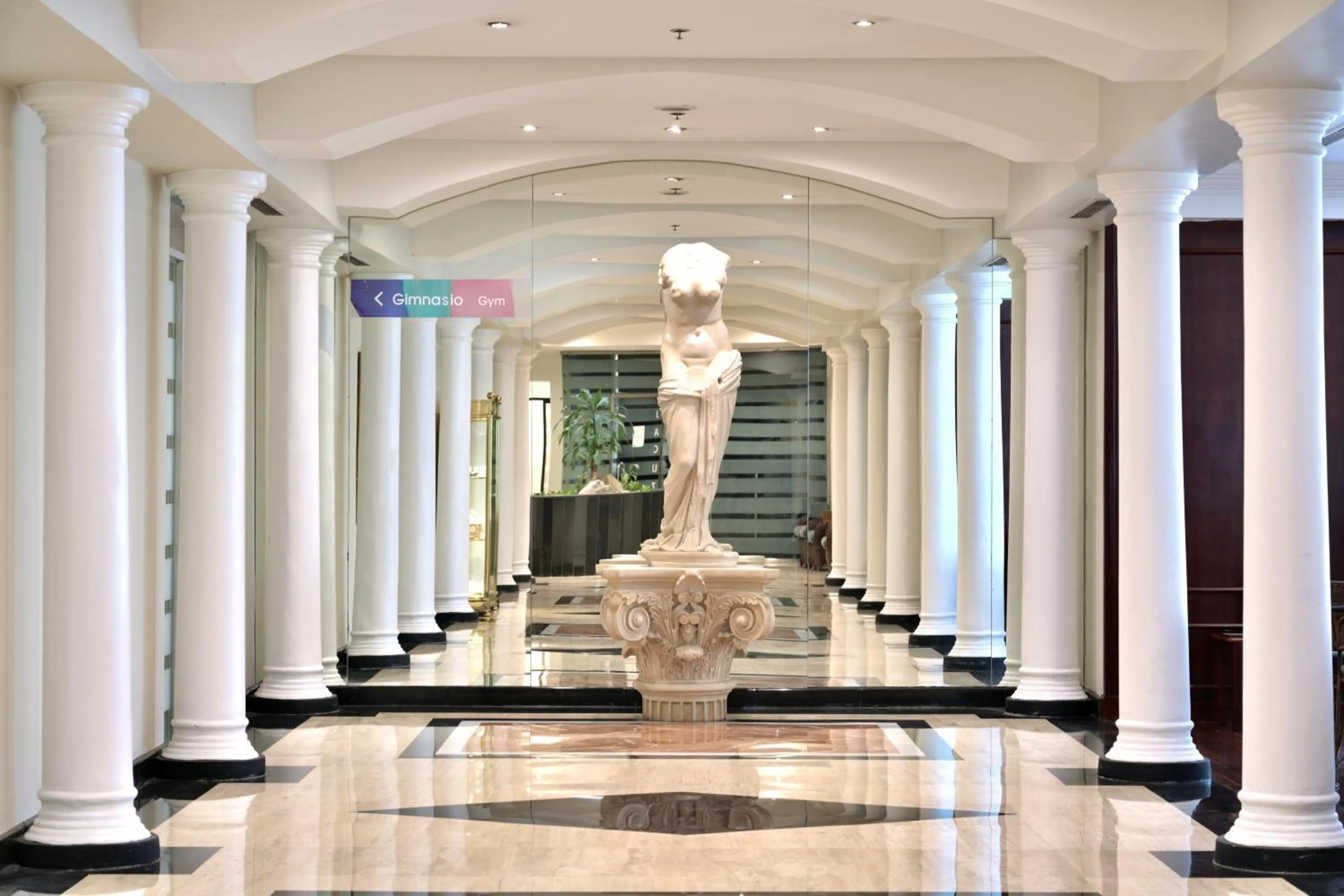 Property building in Meliá Caracas