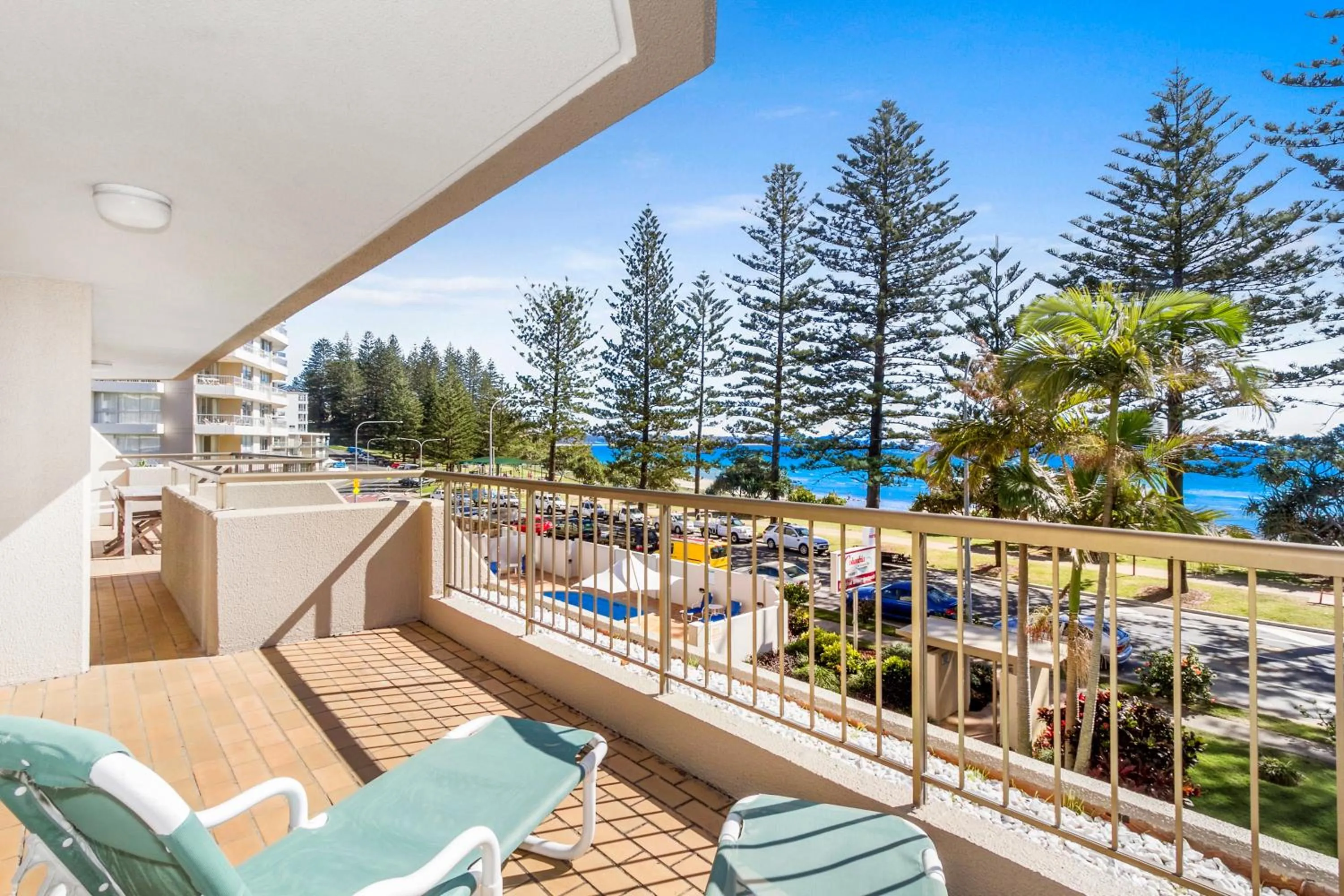 Columbia Beachfront Apartments on Rainbow Bay