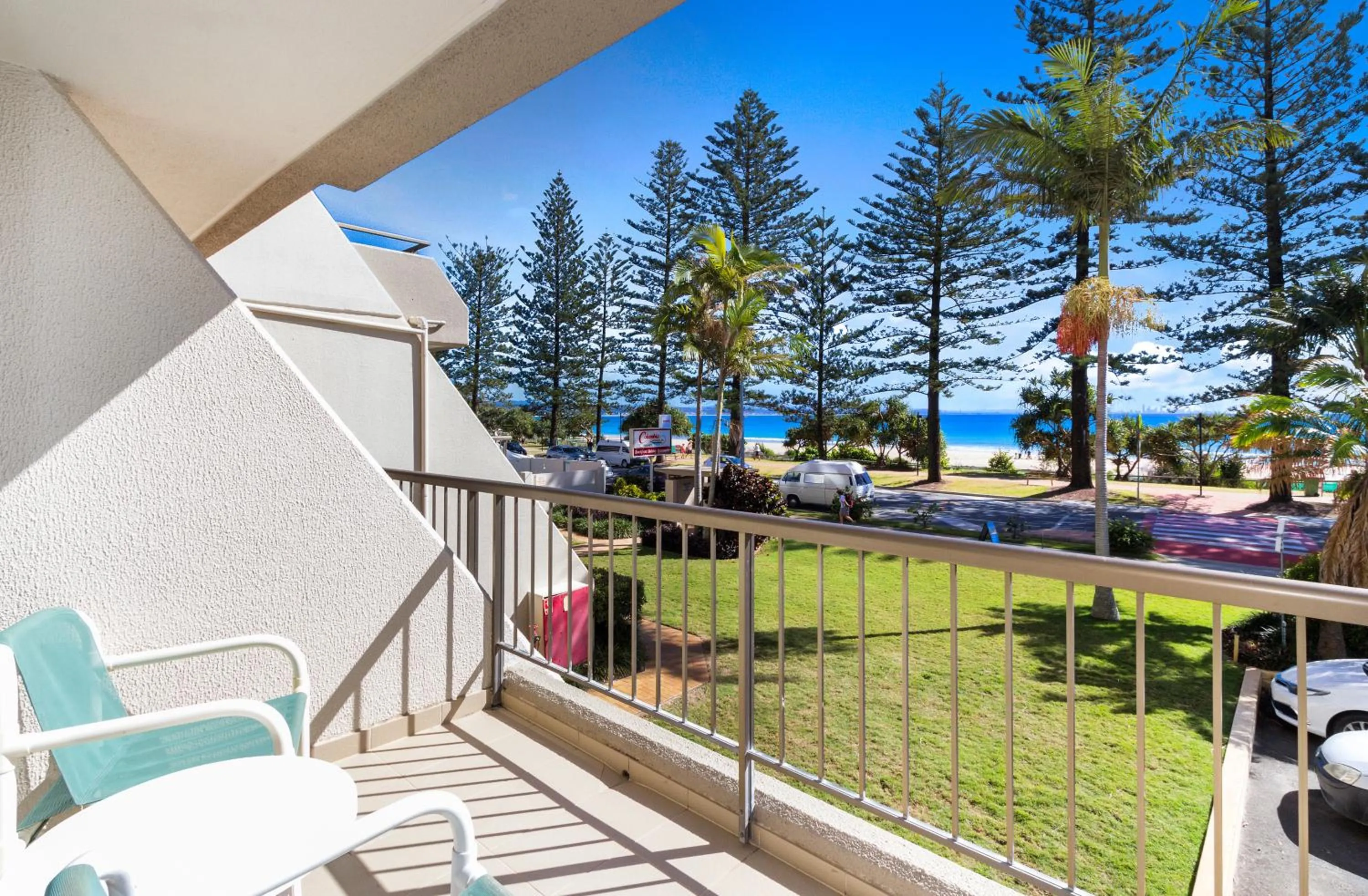 Columbia Beachfront Apartments on Rainbow Bay