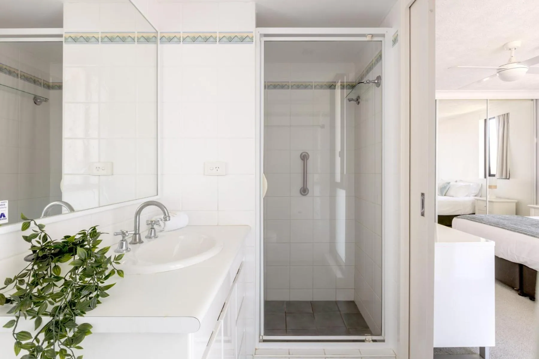 Columbia Beachfront Apartments on Rainbow Bay