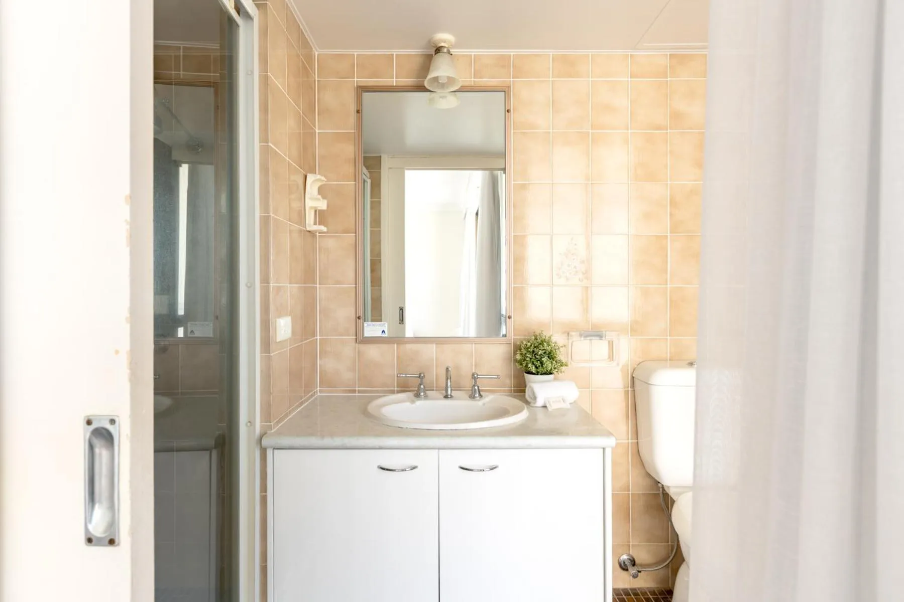 Columbia Beachfront Apartments on Rainbow Bay