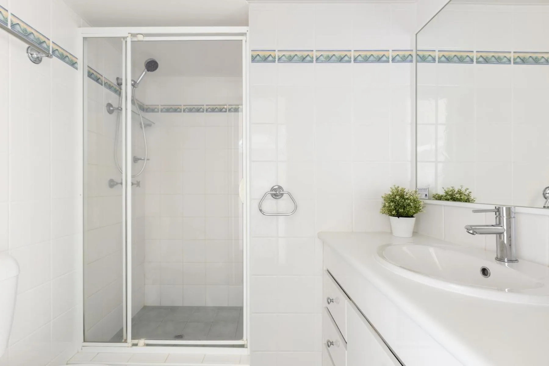 Columbia Beachfront Apartments on Rainbow Bay