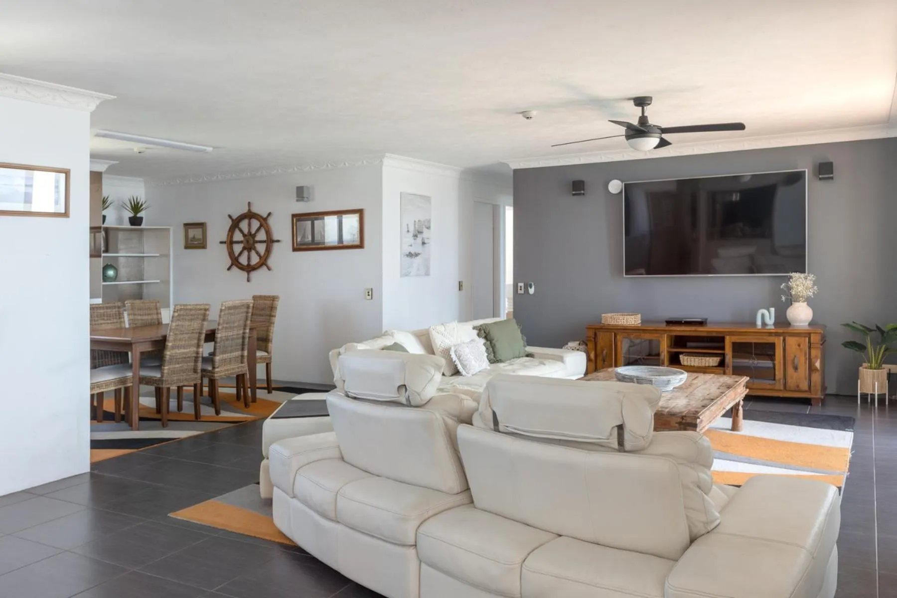 Columbia Beachfront Apartments on Rainbow Bay