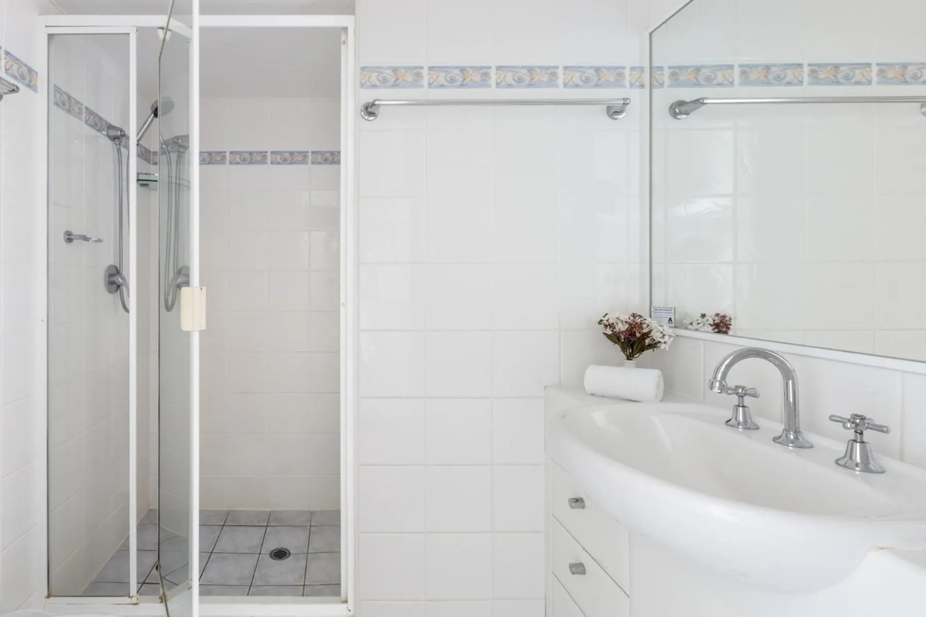 Columbia Beachfront Apartments on Rainbow Bay