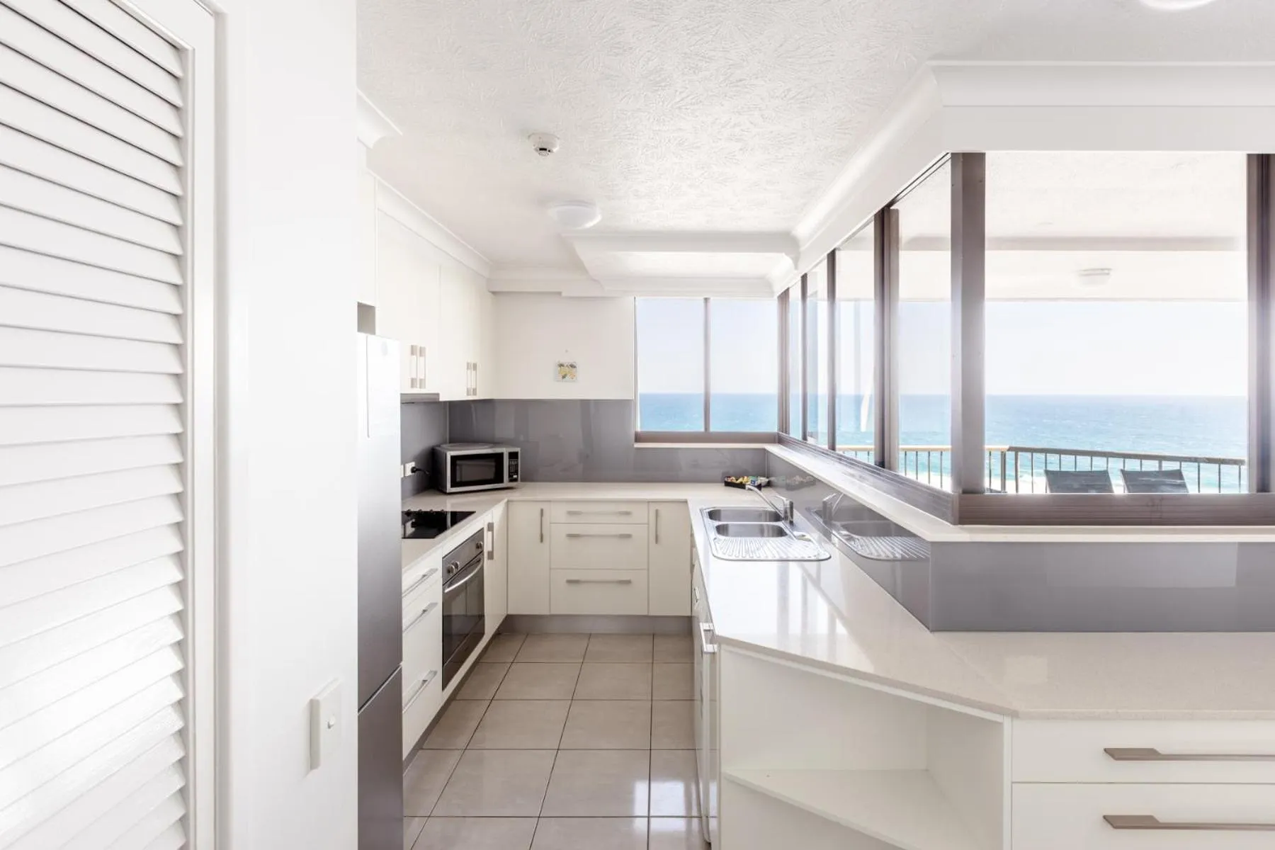 Columbia Beachfront Apartments on Rainbow Bay