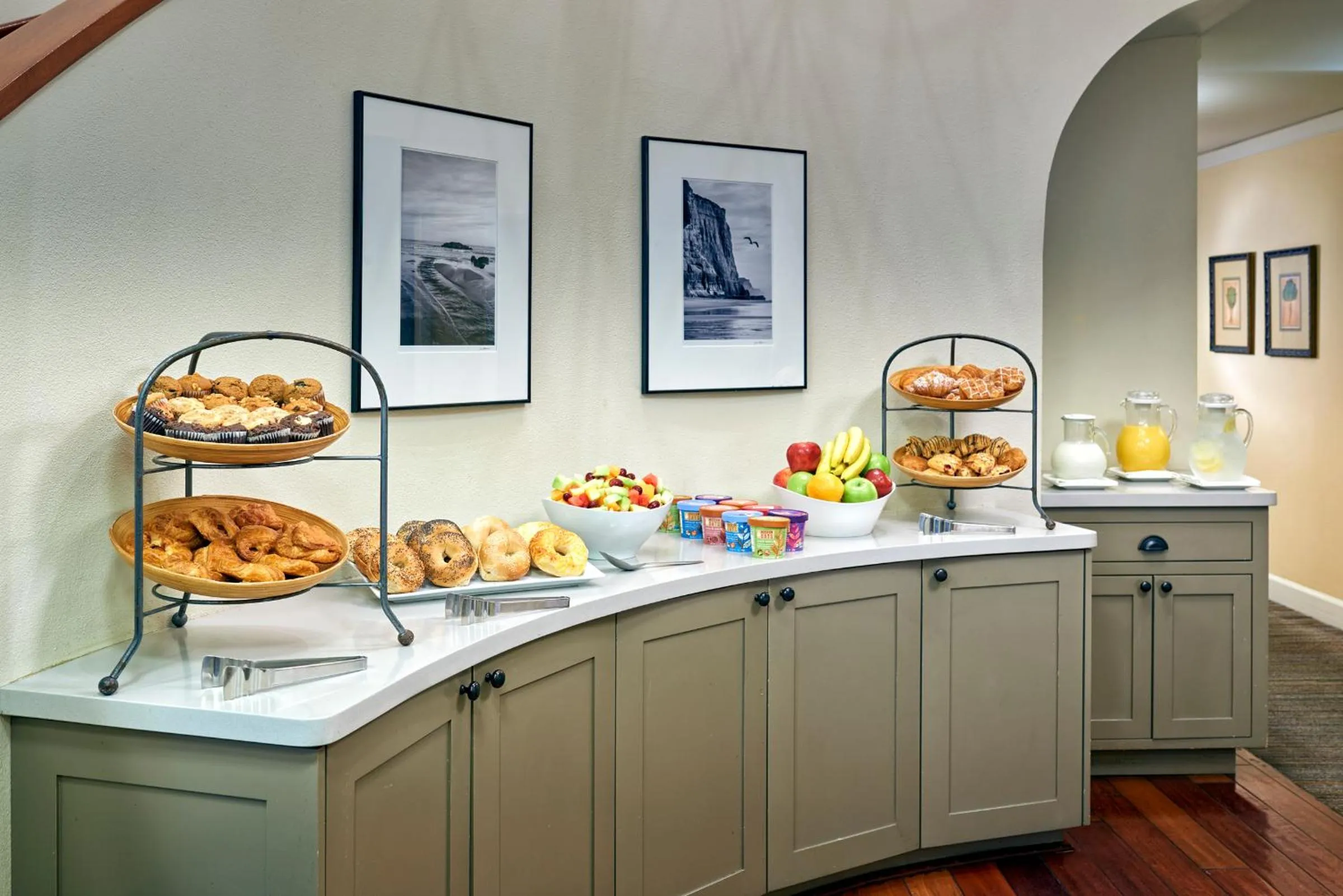 Food and drinks in Beach House Half Moon Bay