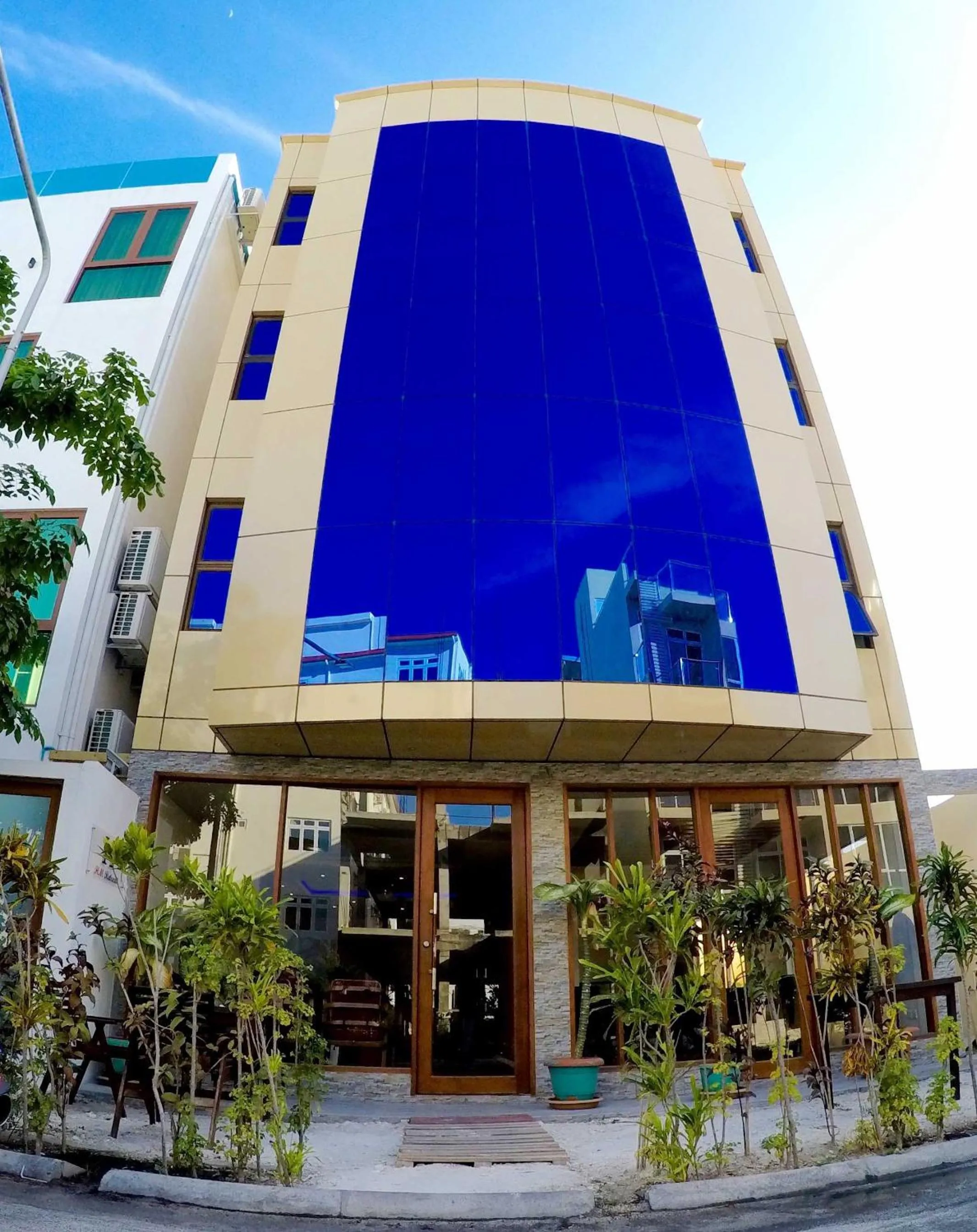 Turquoise Residence by UI