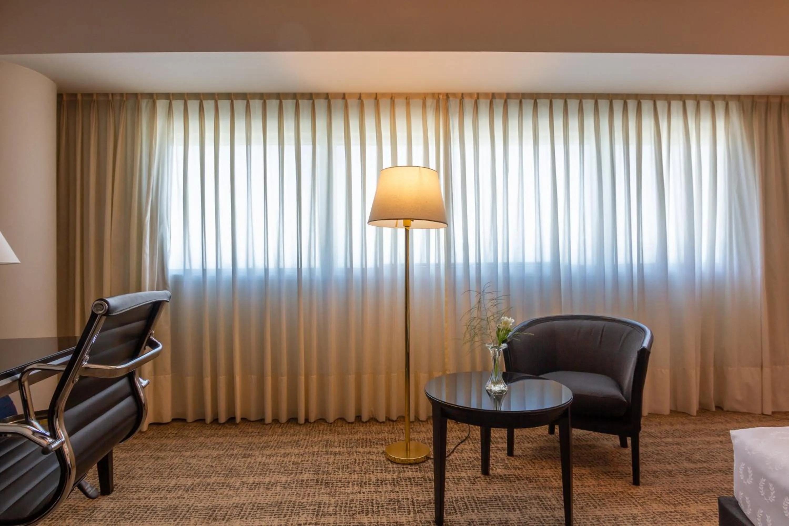 Photo of the whole room in Quinto Centenario Hotel