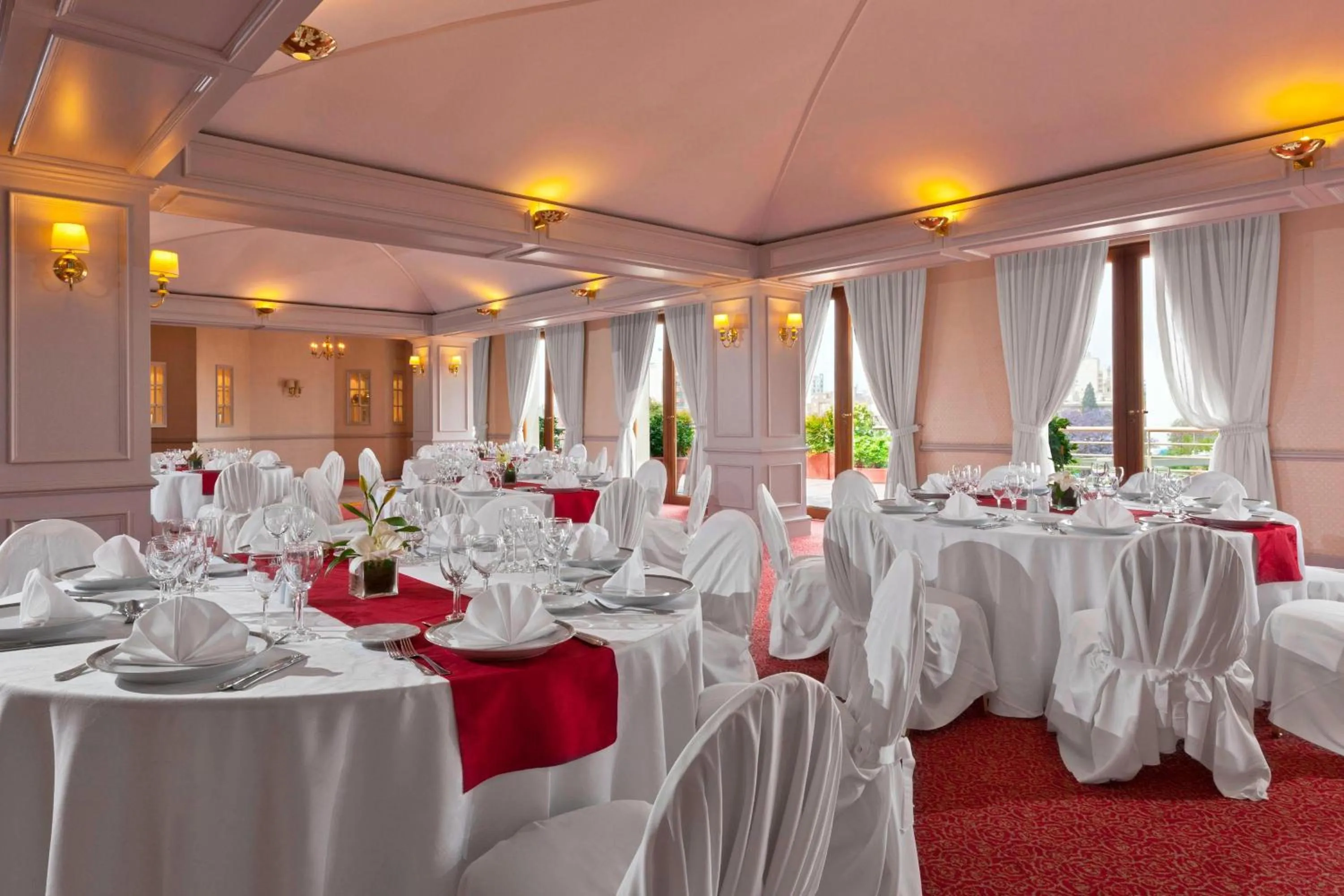 Meeting/conference room in Quinto Centenario Hotel