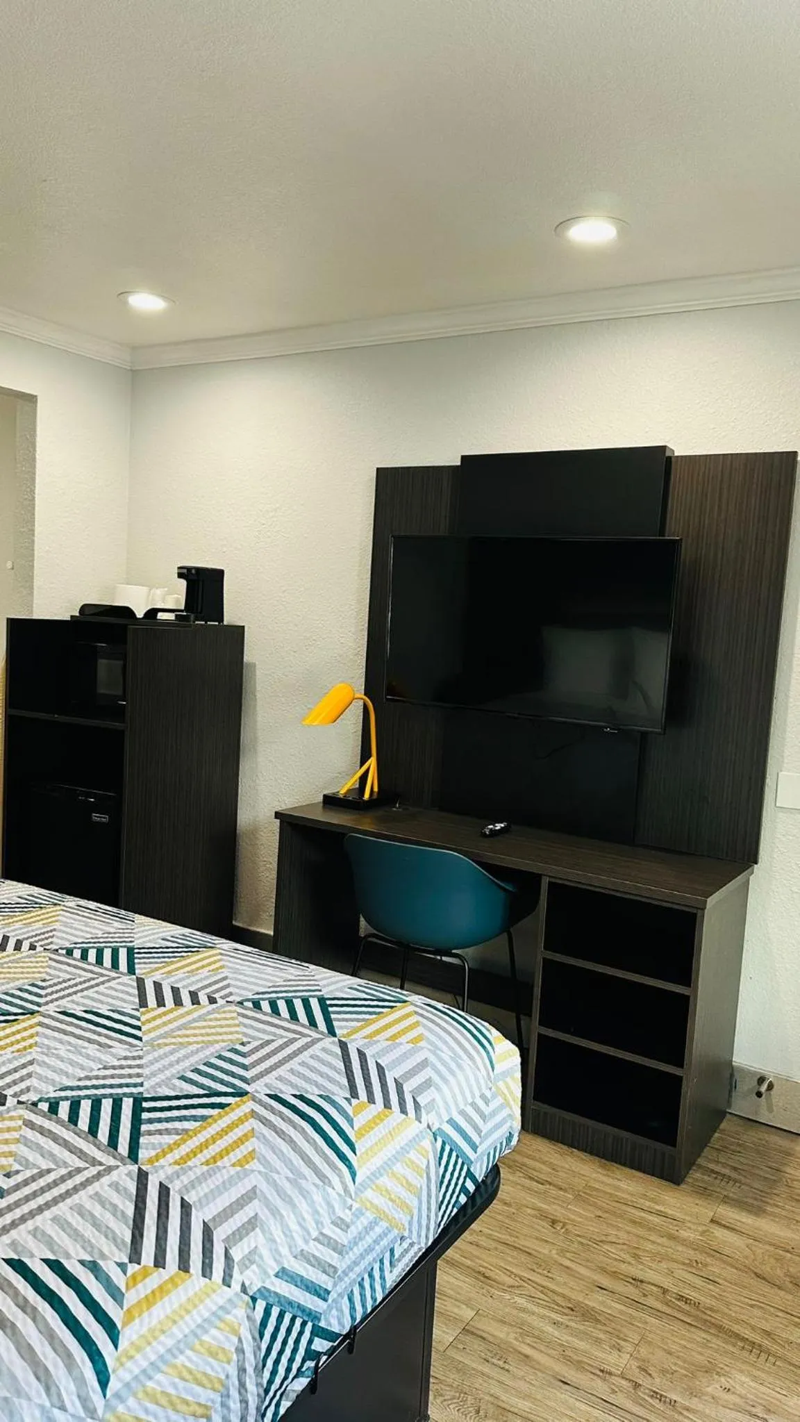 Bed in Studio 6 Suites San Ysidro CA San Diego South Bay