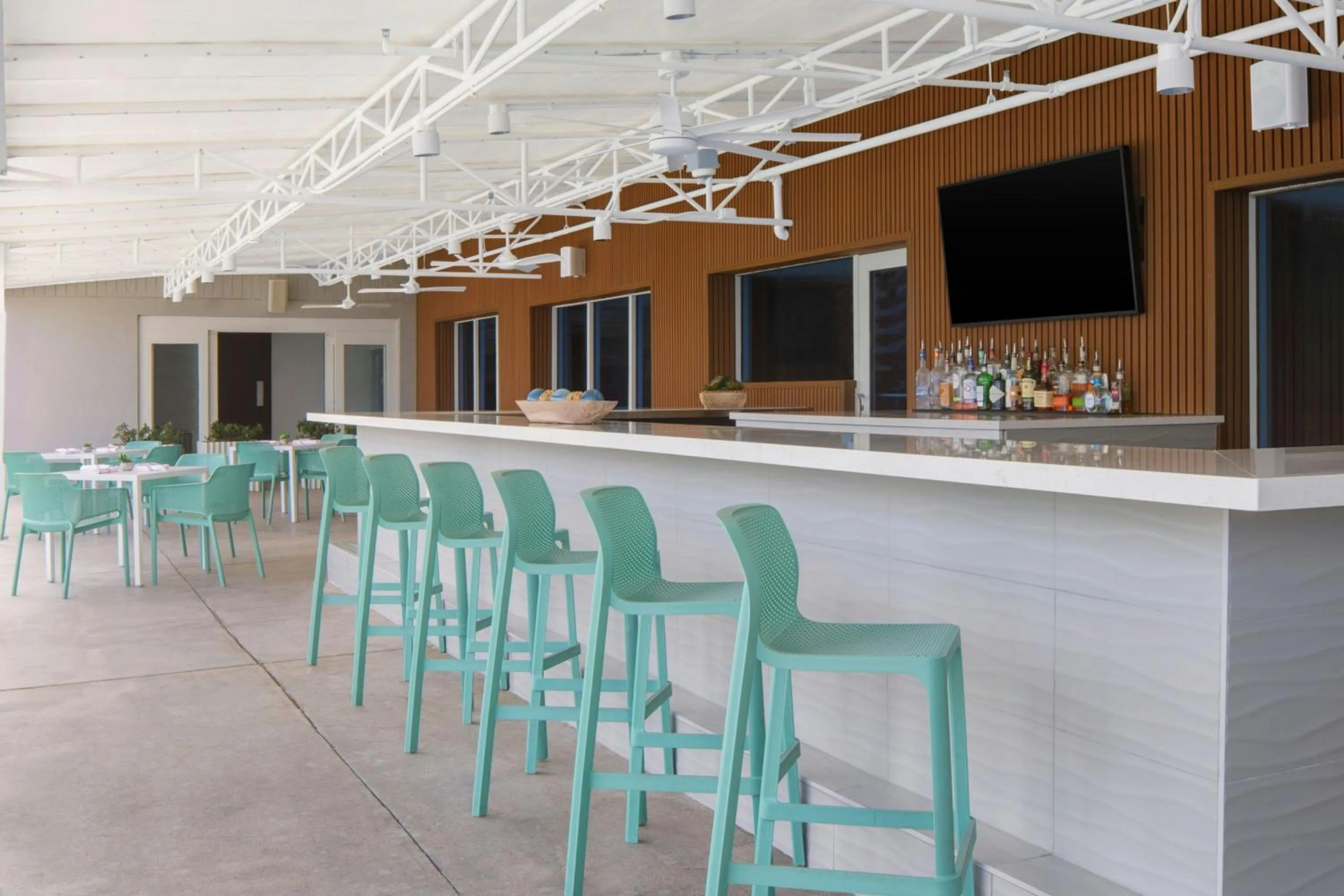 Lounge or bar in The Westin Fort Lauderdale Beach Resort