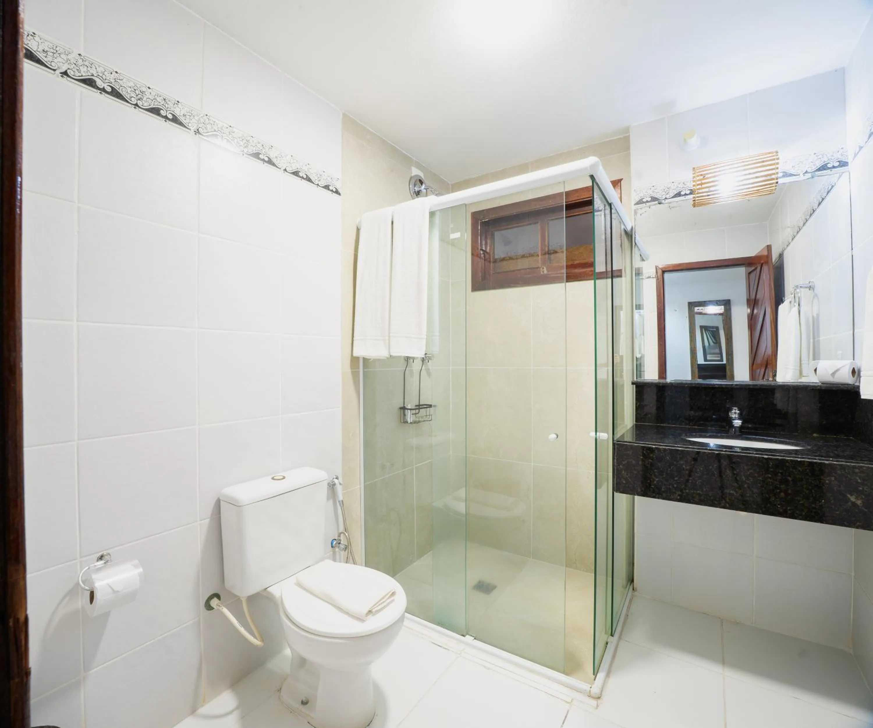 Shower in Pousada Bicho Preguiça