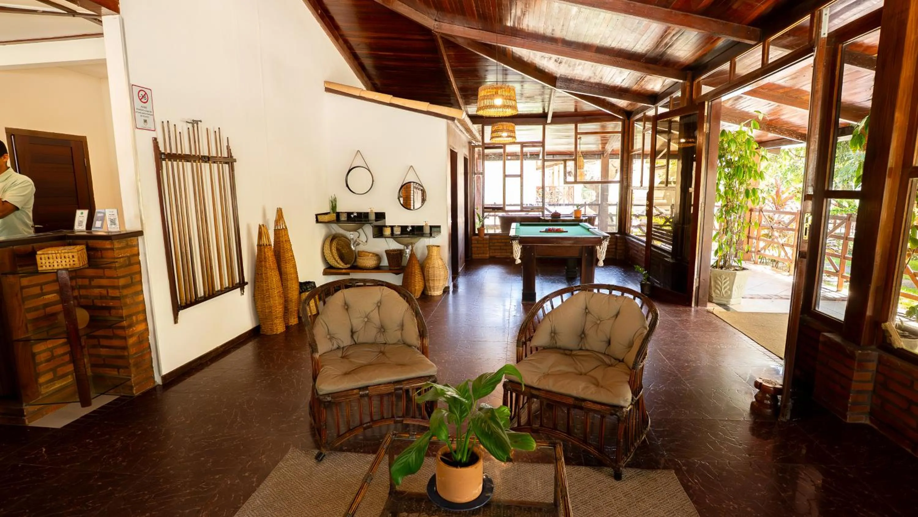 Lobby or reception in Pousada Bicho Preguiça