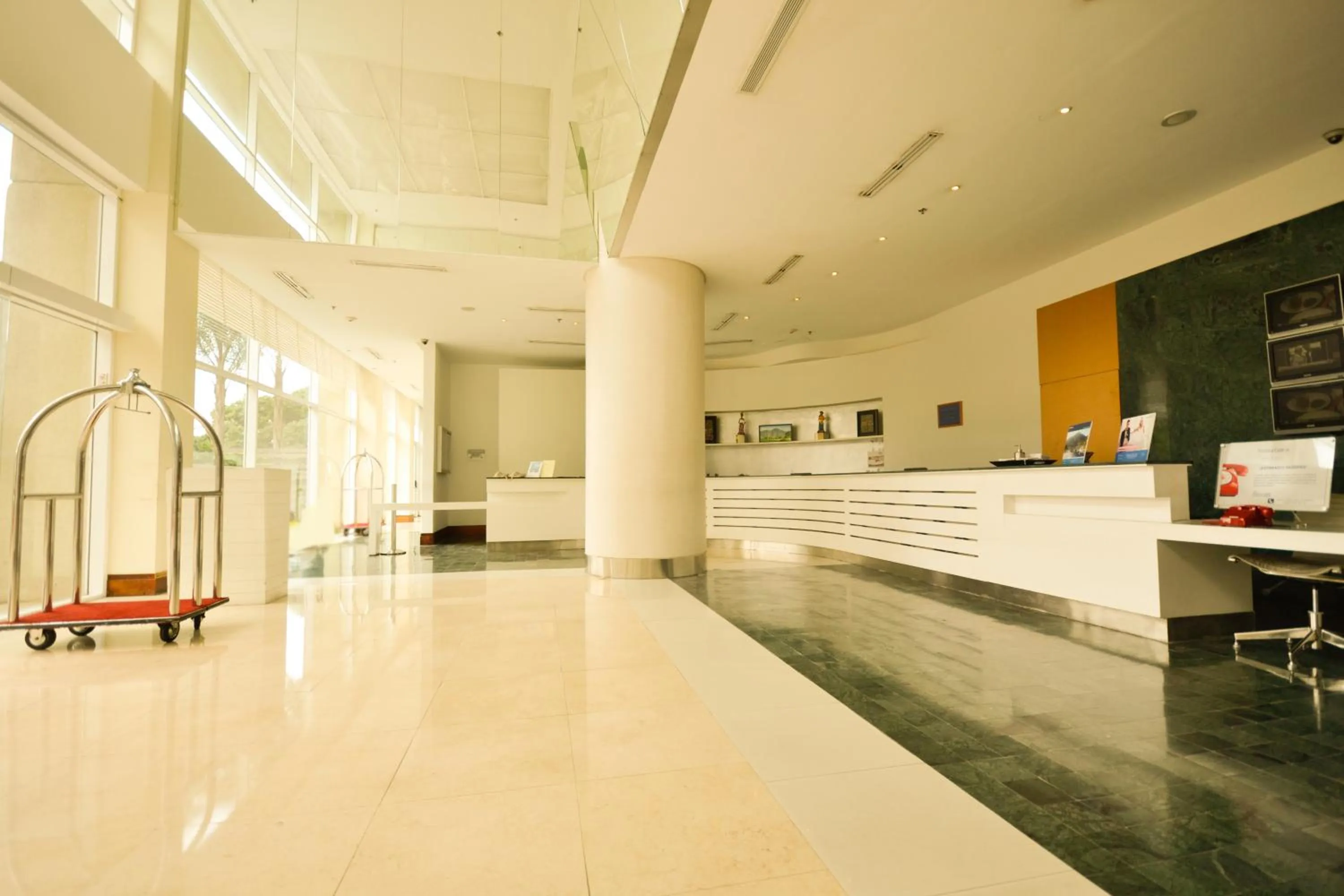 Lobby or reception in Pestana Caracas Premium City & Conference Hotel