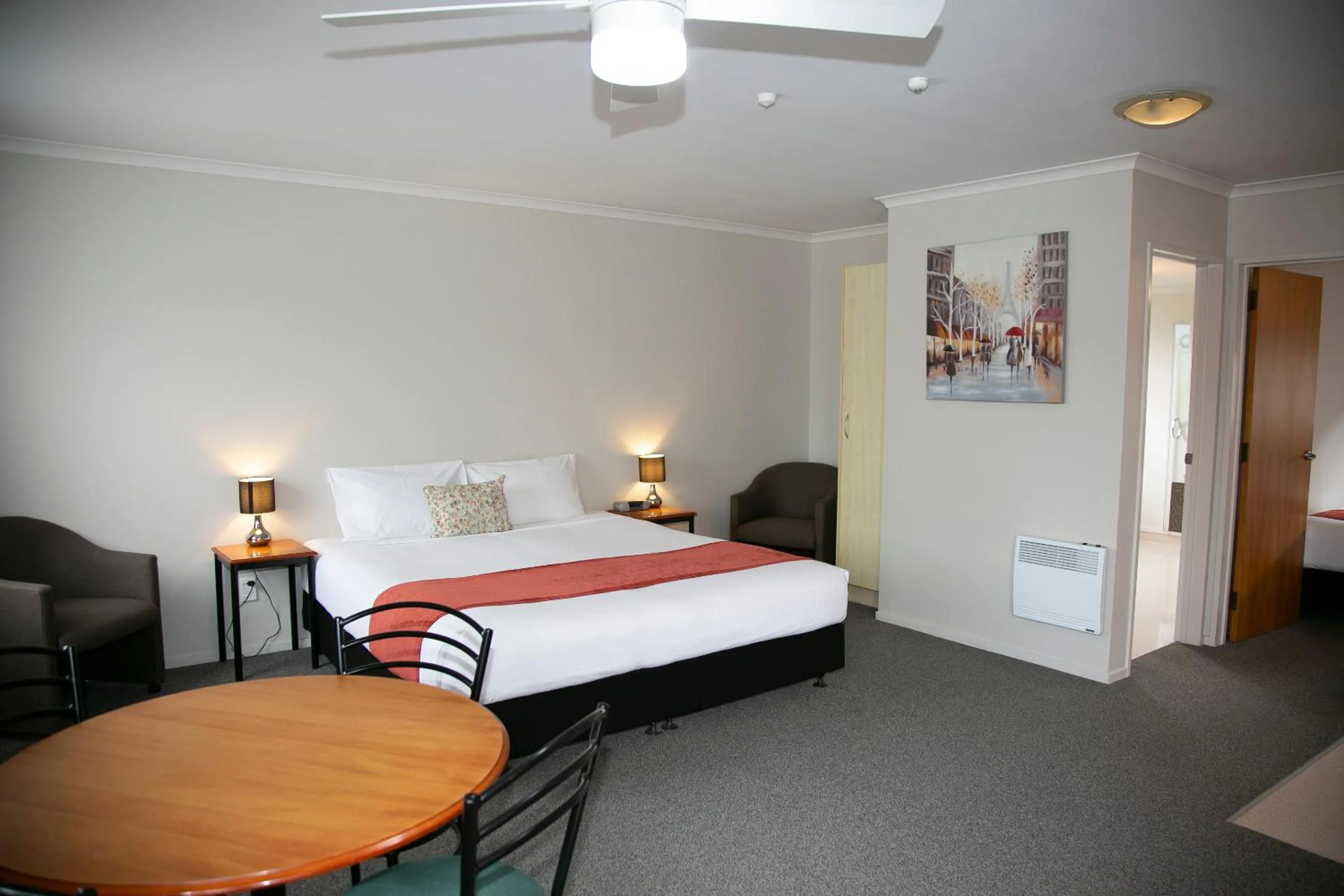 Bedroom, Bed in Bella Vista Motel Hamilton