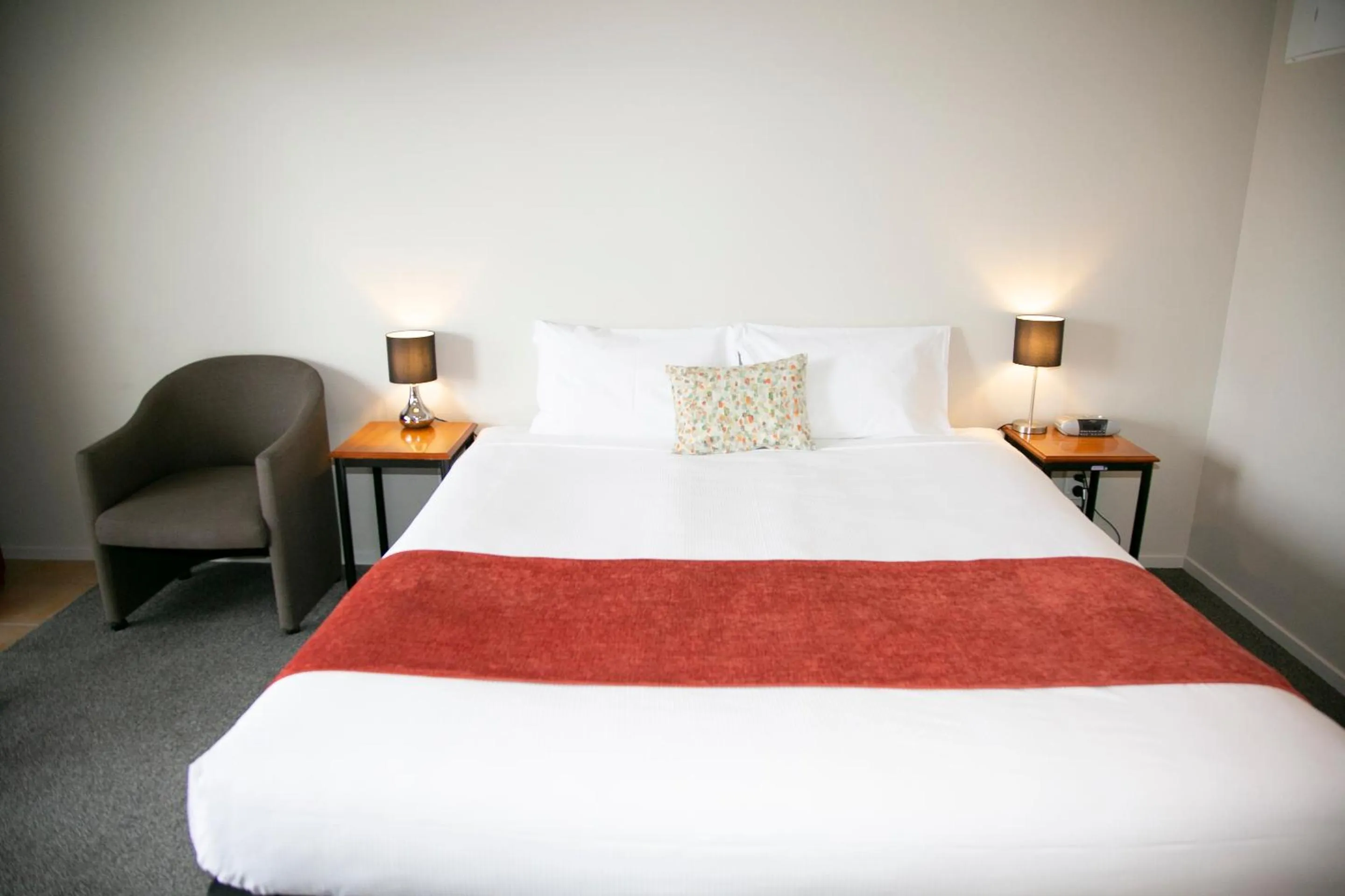 Bedroom, Bed in Bella Vista Motel Hamilton