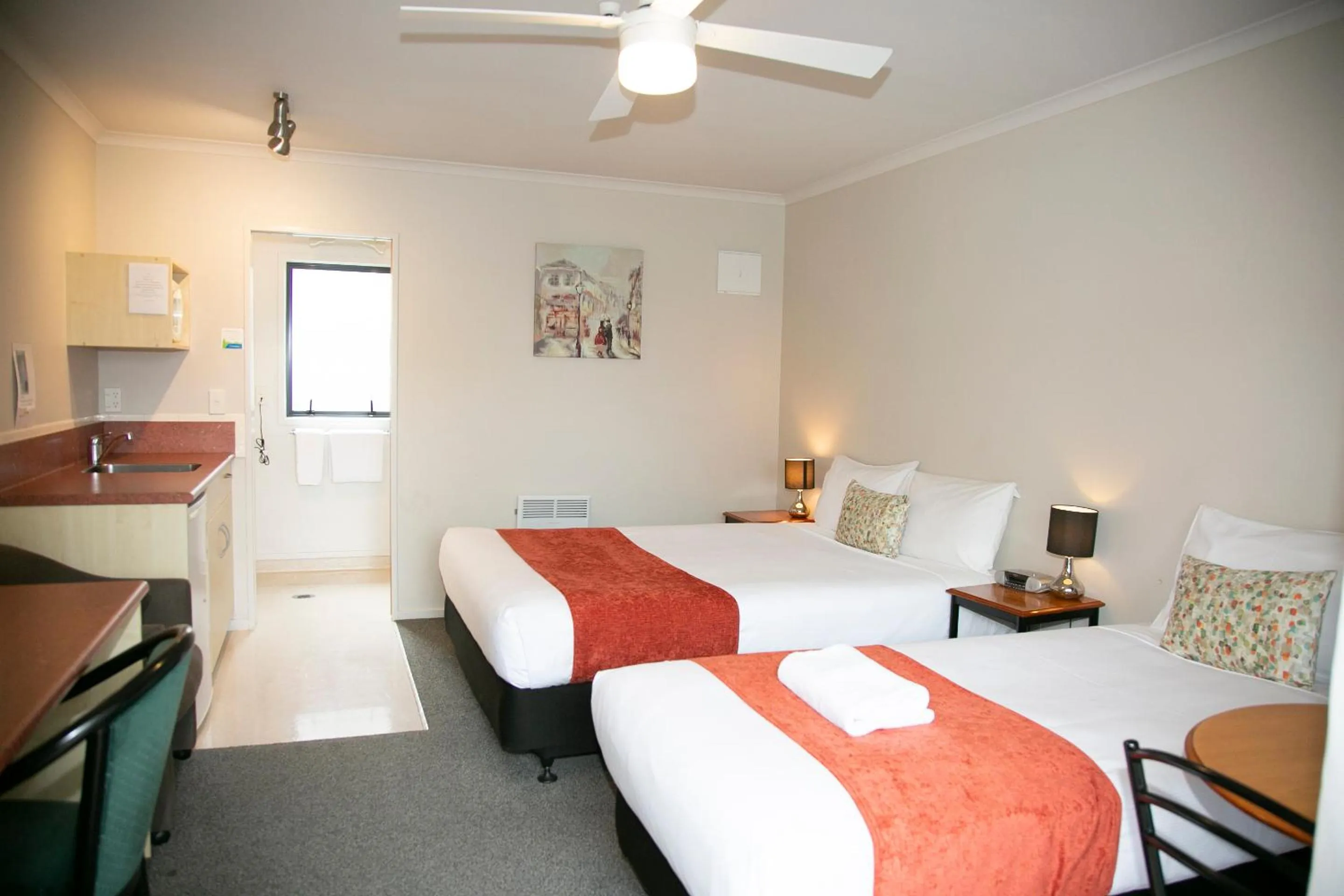 Bedroom, Bed in Bella Vista Motel Hamilton