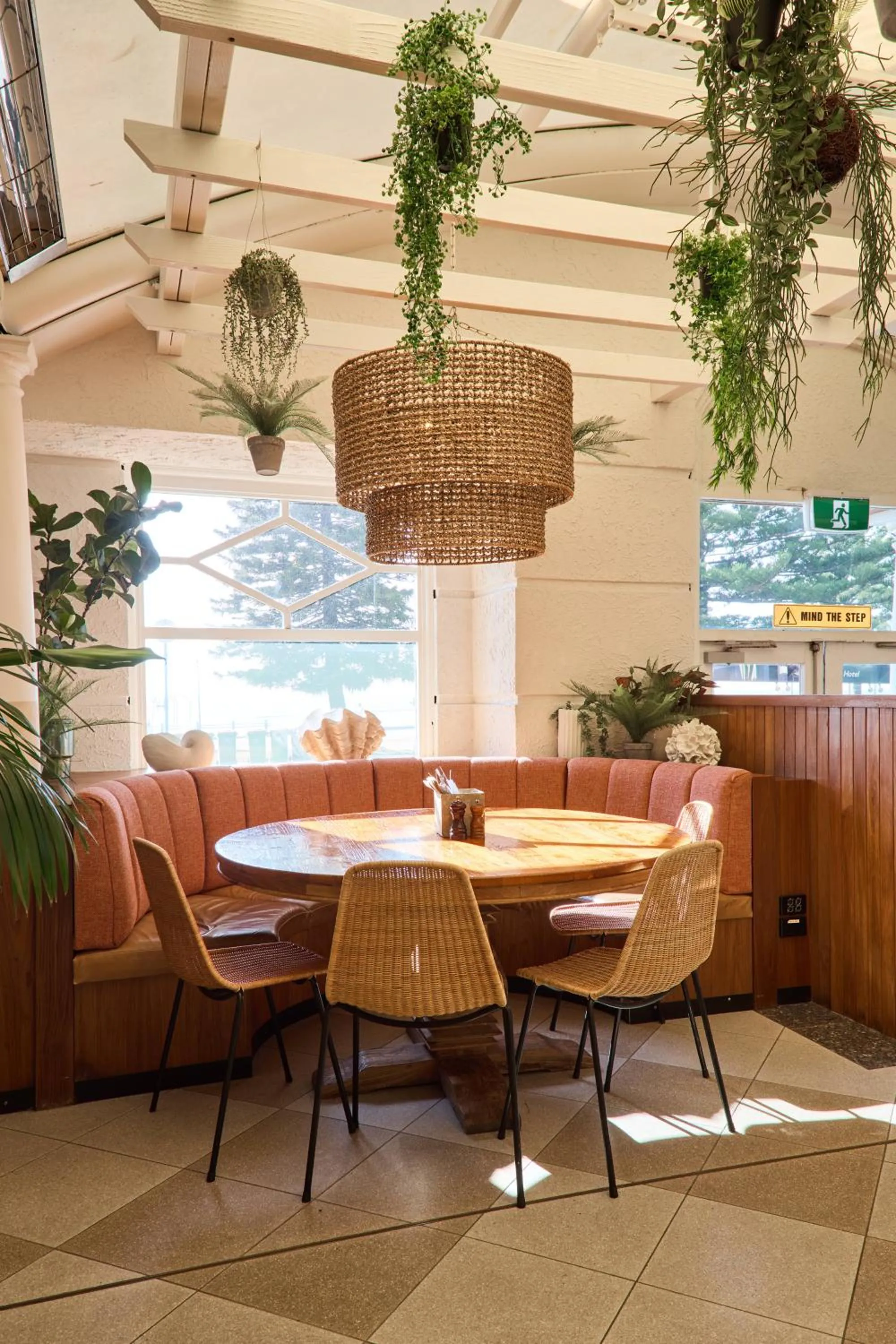 Restaurant/places to eat in Coogee Bay Boutique Hotel