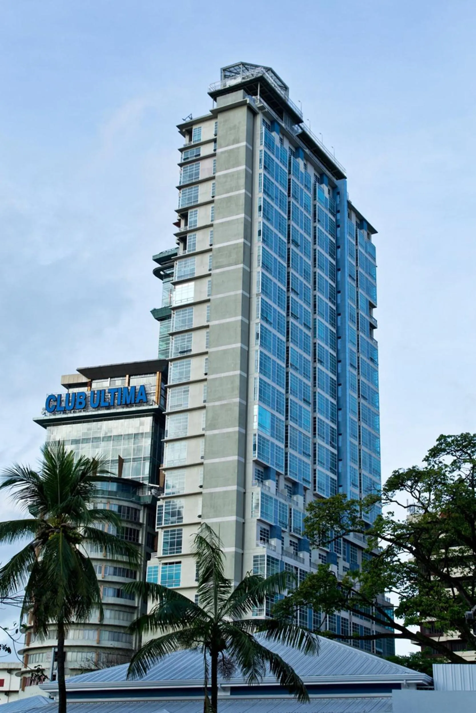 Facade/entrance in Crown Regency Hotel & Towers