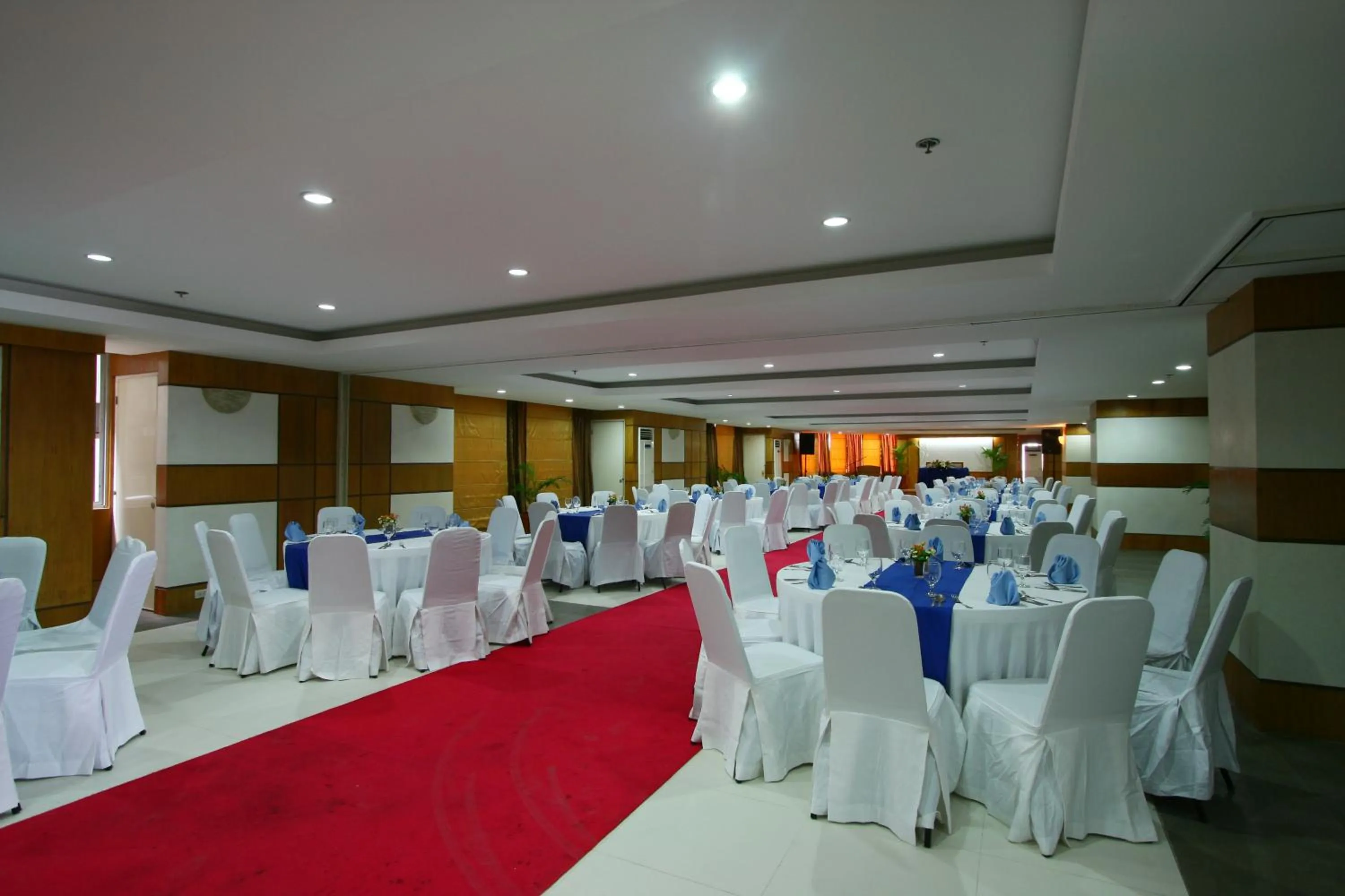 Banquet/Function facilities in Crown Regency Hotel & Towers