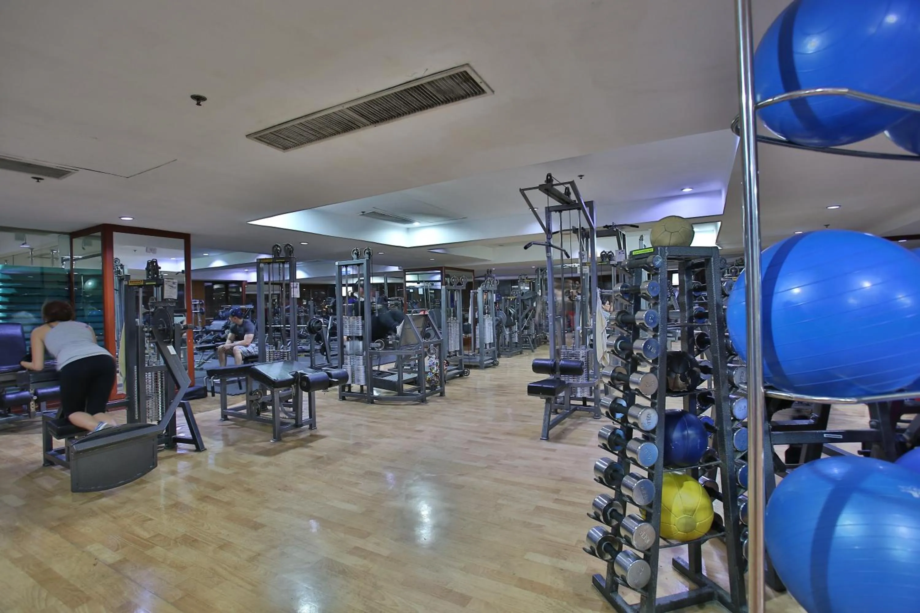 Fitness centre/facilities in Crown Regency Hotel & Towers