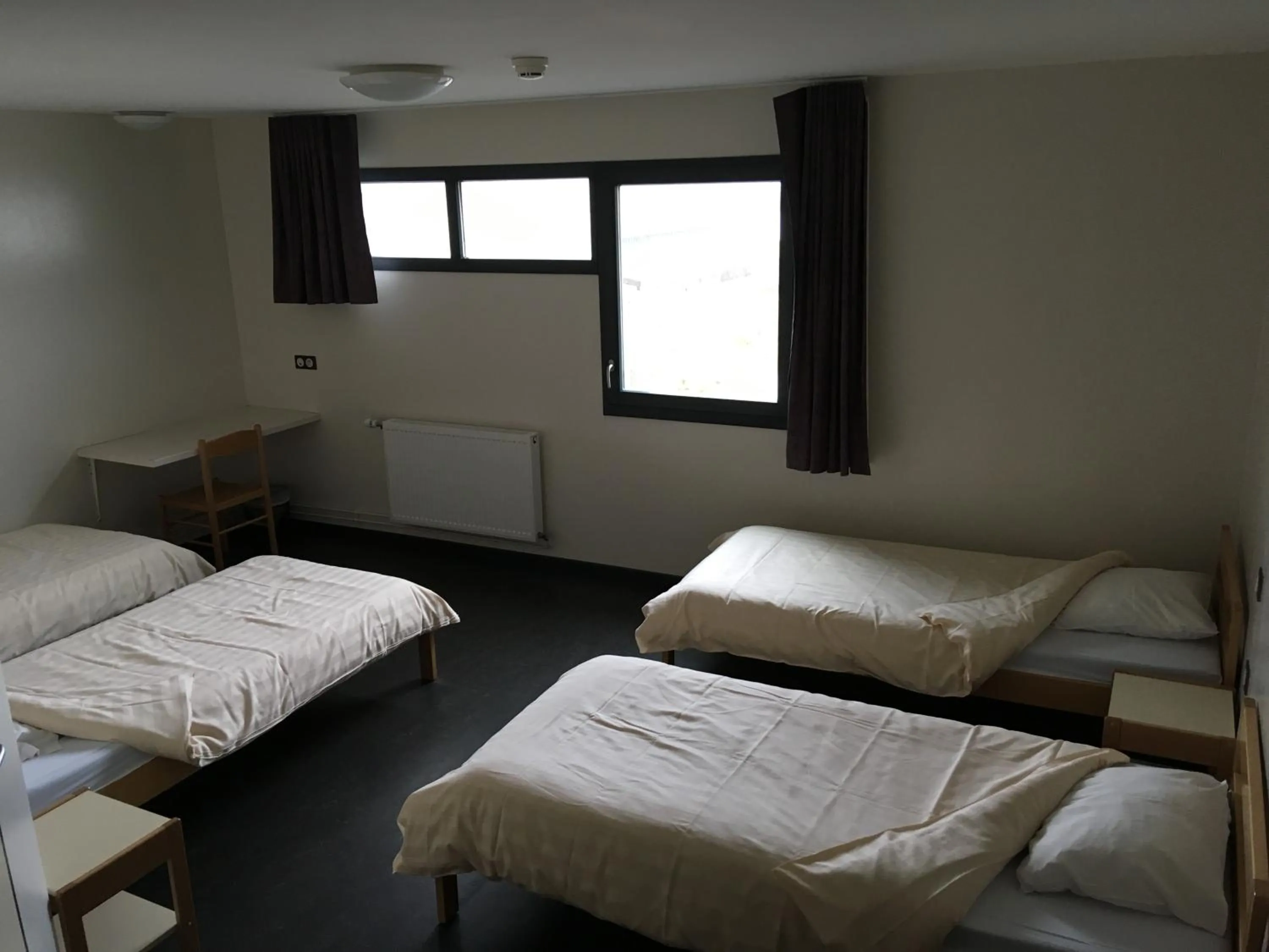 Bedroom, Bed in Auberge de jeunesse L'Escale