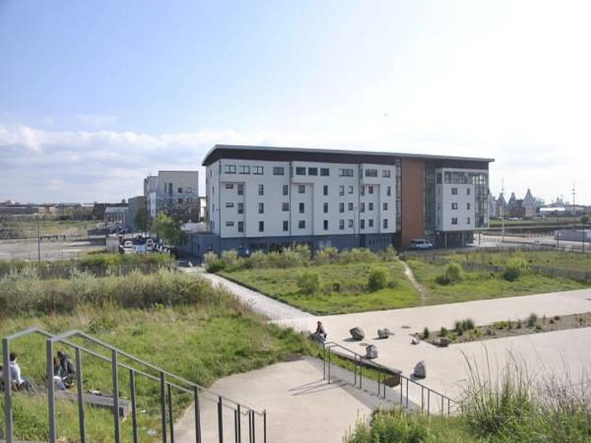 Property building in Auberge de jeunesse L'Escale