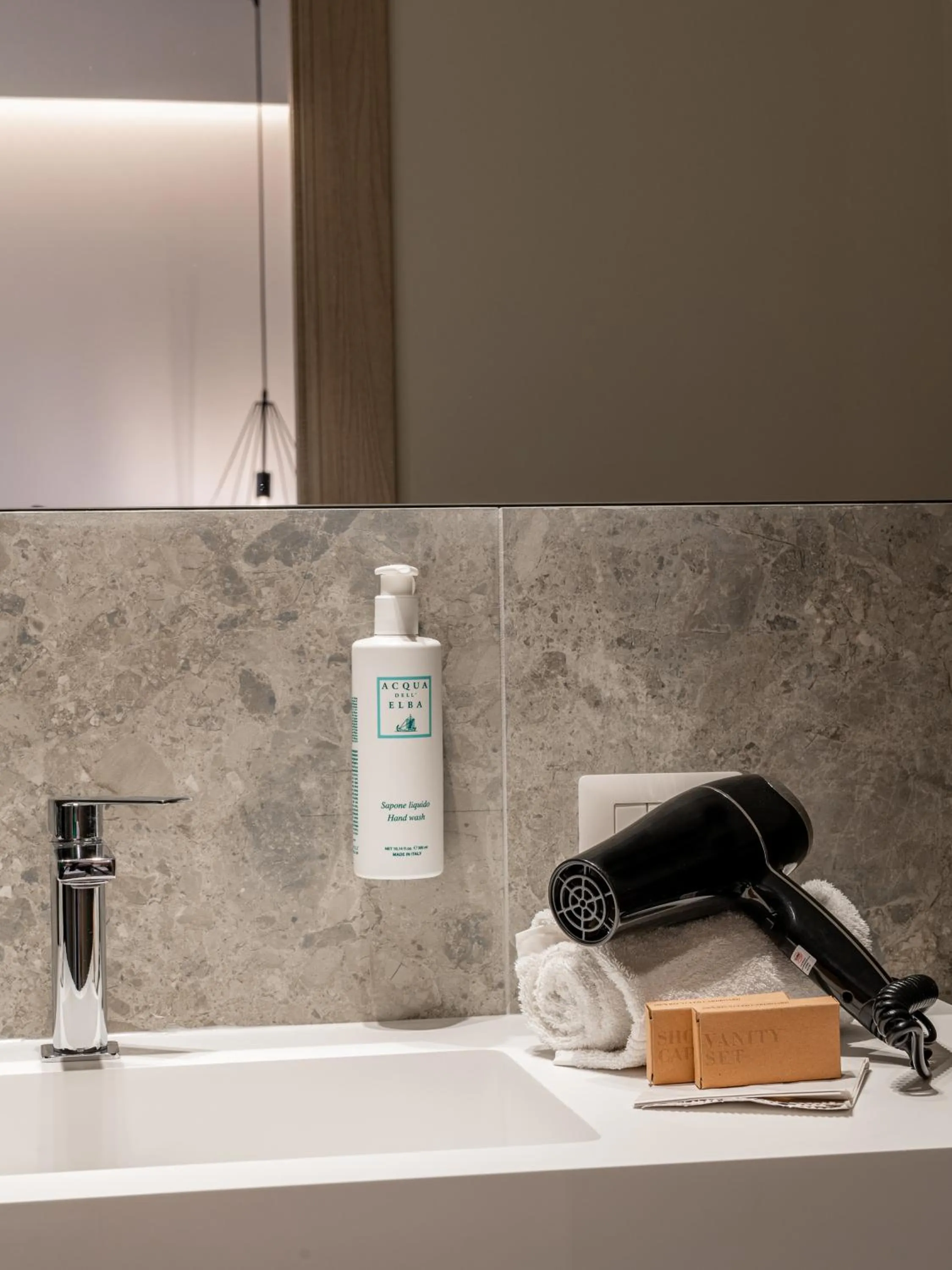 Bathroom in Catignano Hotel