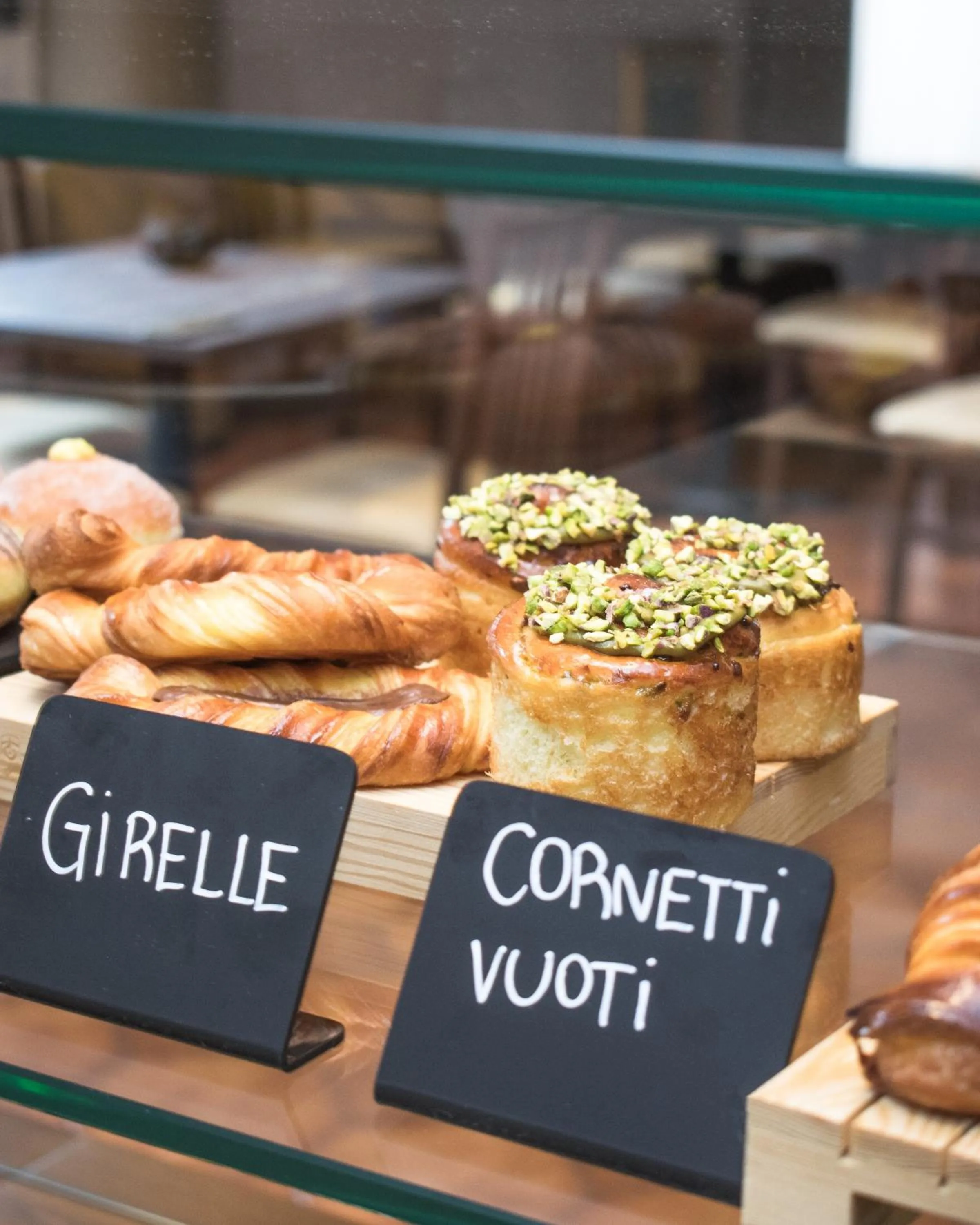 Meals in Catignano Hotel